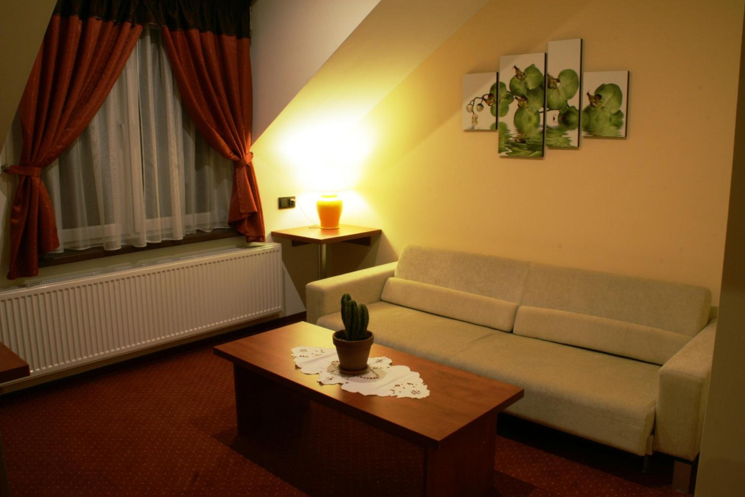 One-Bedroom Apartment photo 2