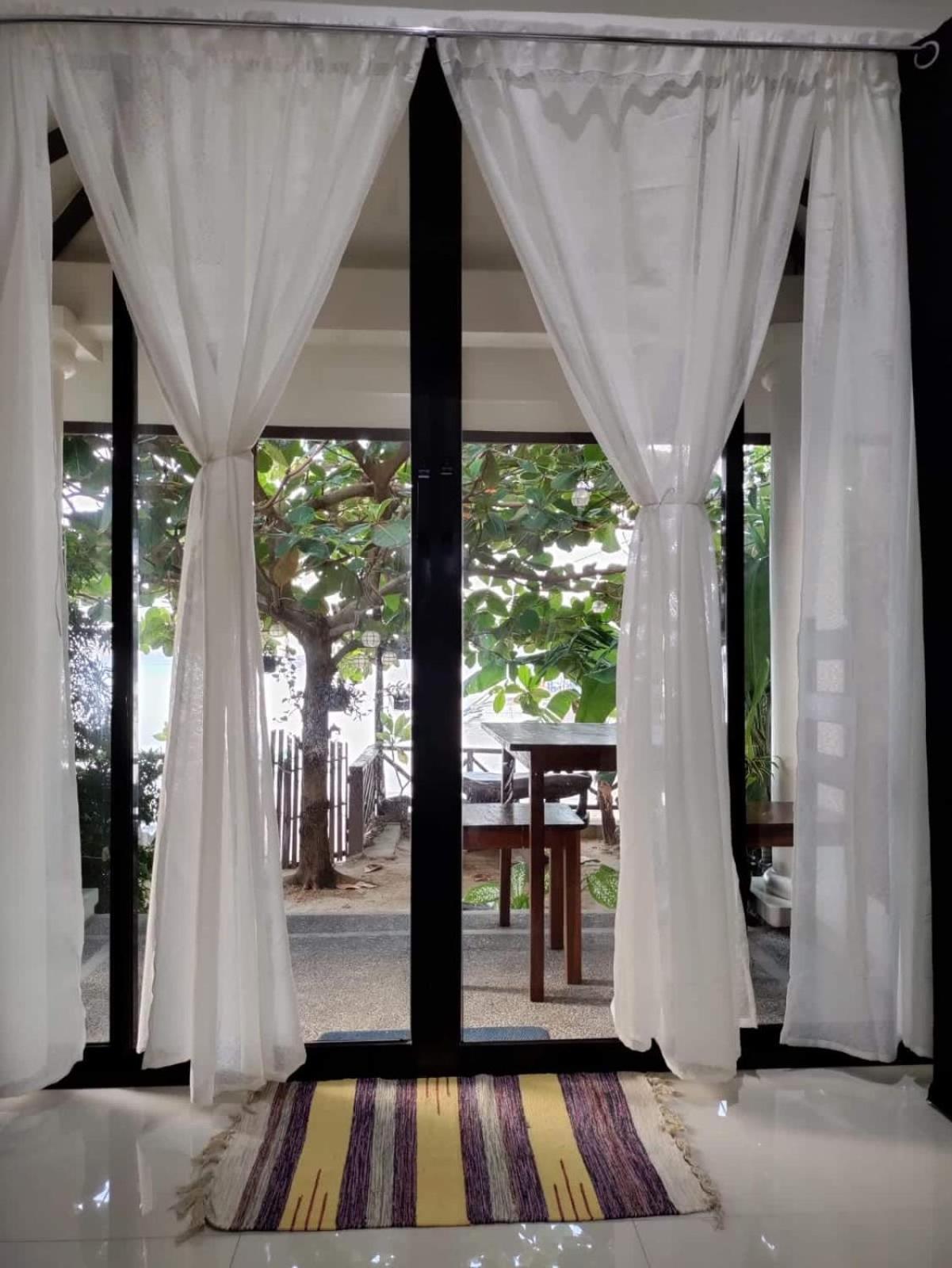 BeachFront Bungalow with Loft - Photo 5