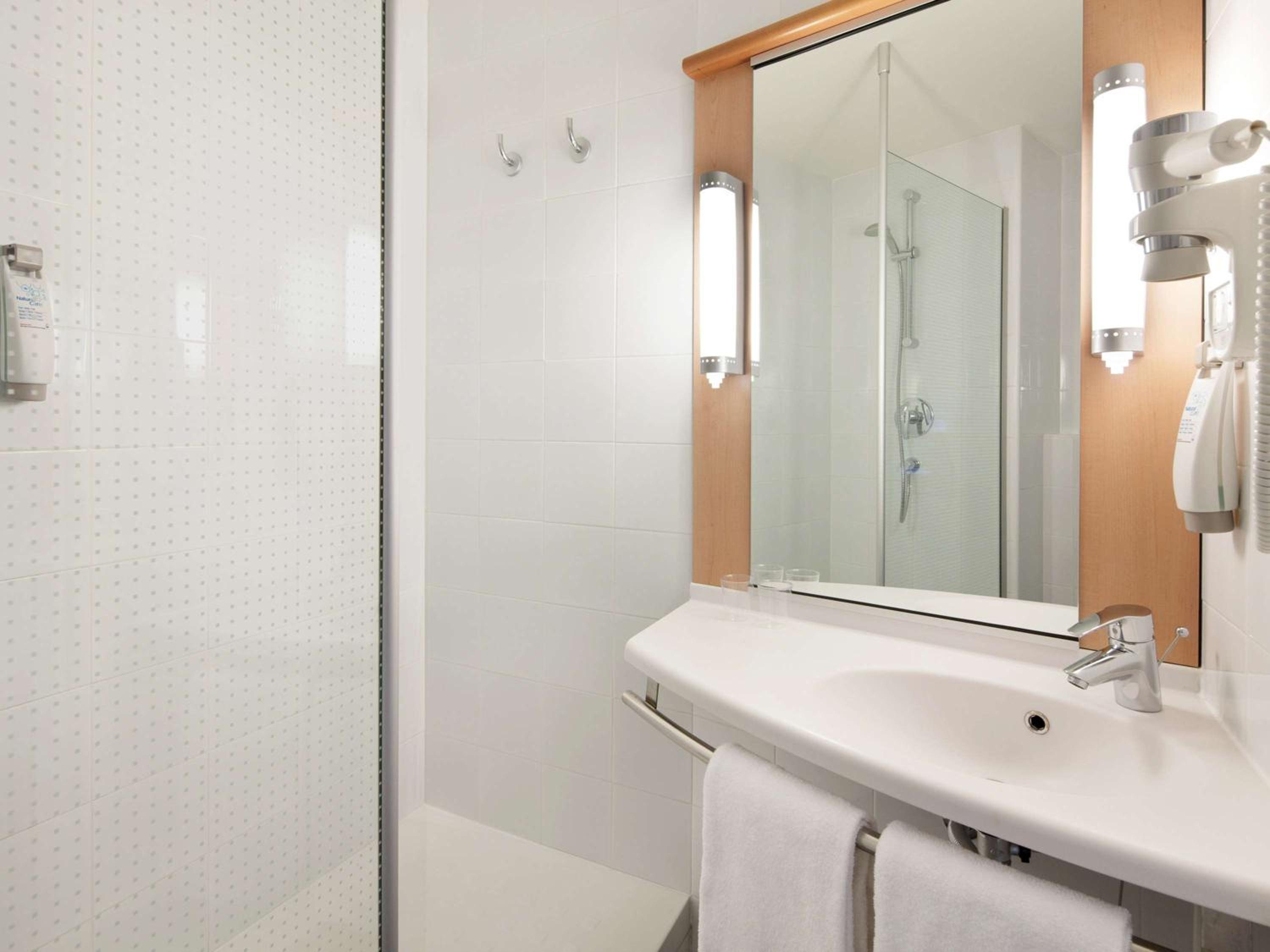 Double Room - Photo 3