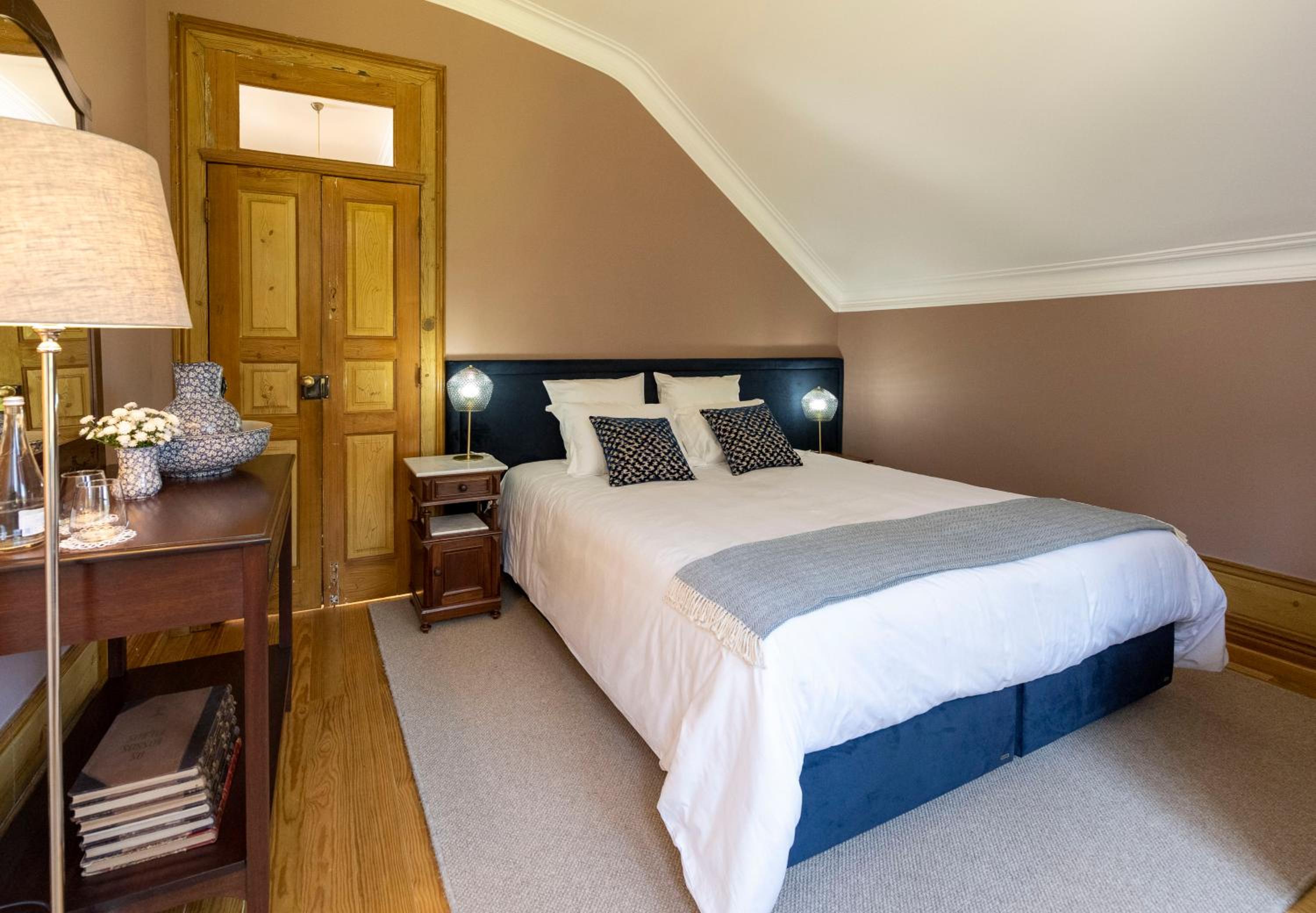 Double or Twin Room - Photo 3