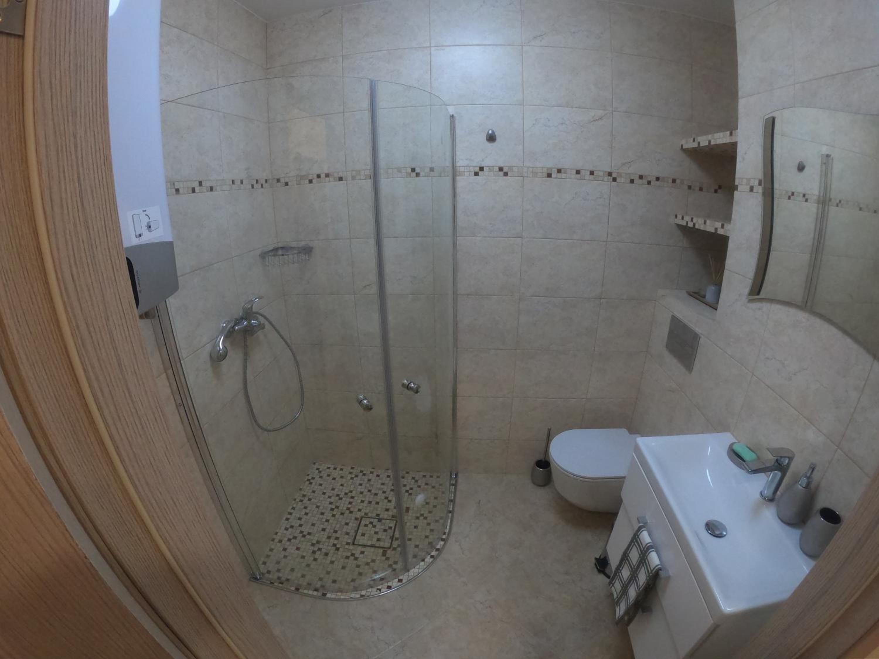 One-Bedroom Apartment - Photo 8