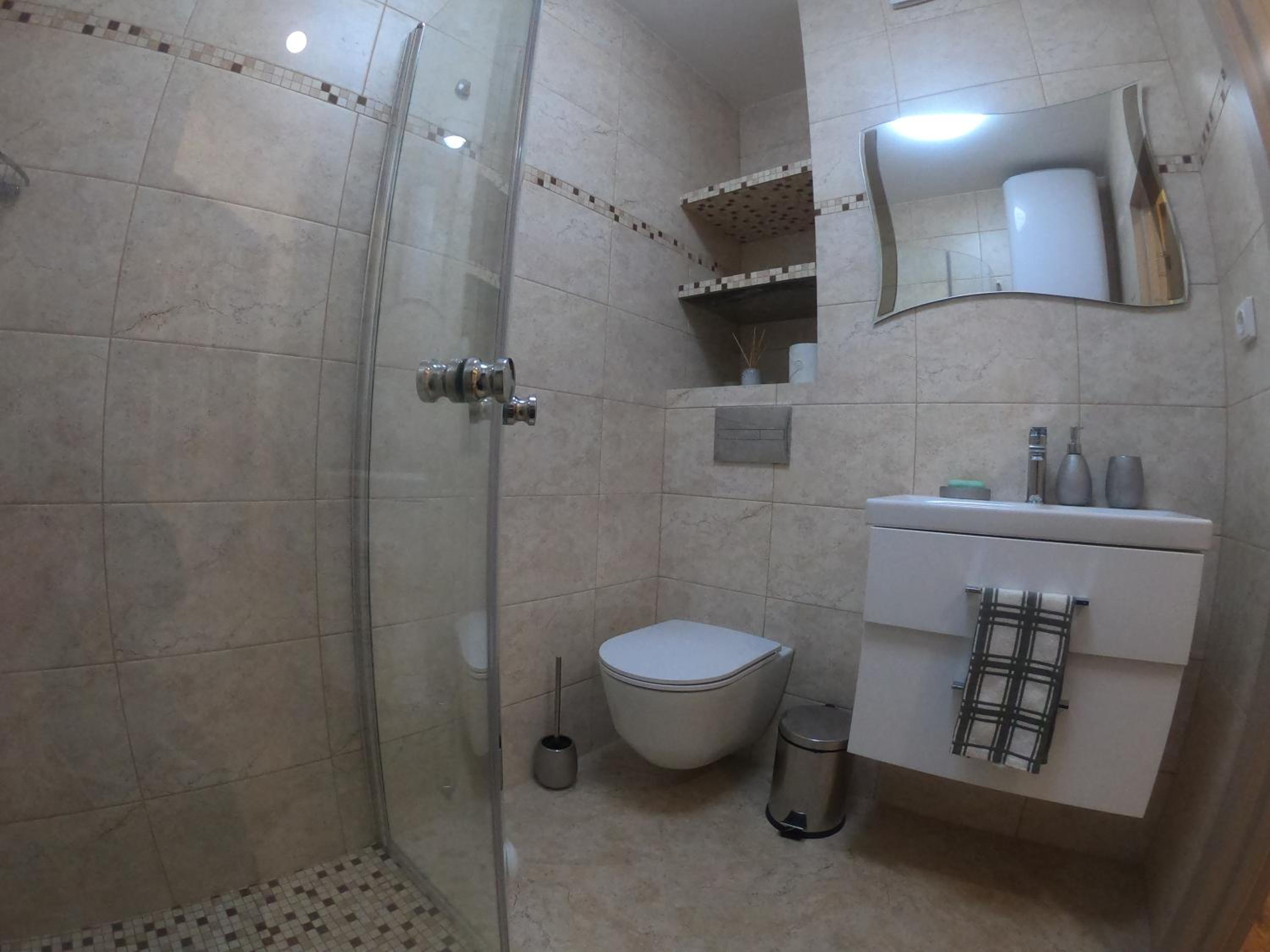 One-Bedroom Apartment - Photo 12