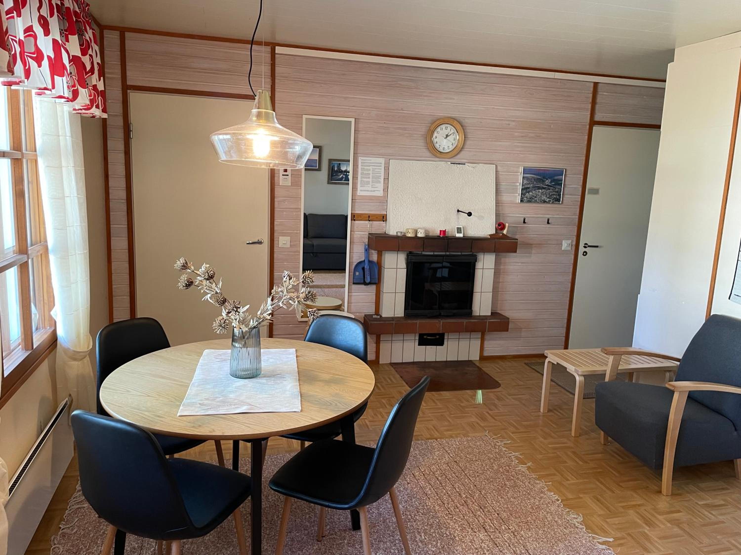 One-Bedroom Apartment - Photo 8