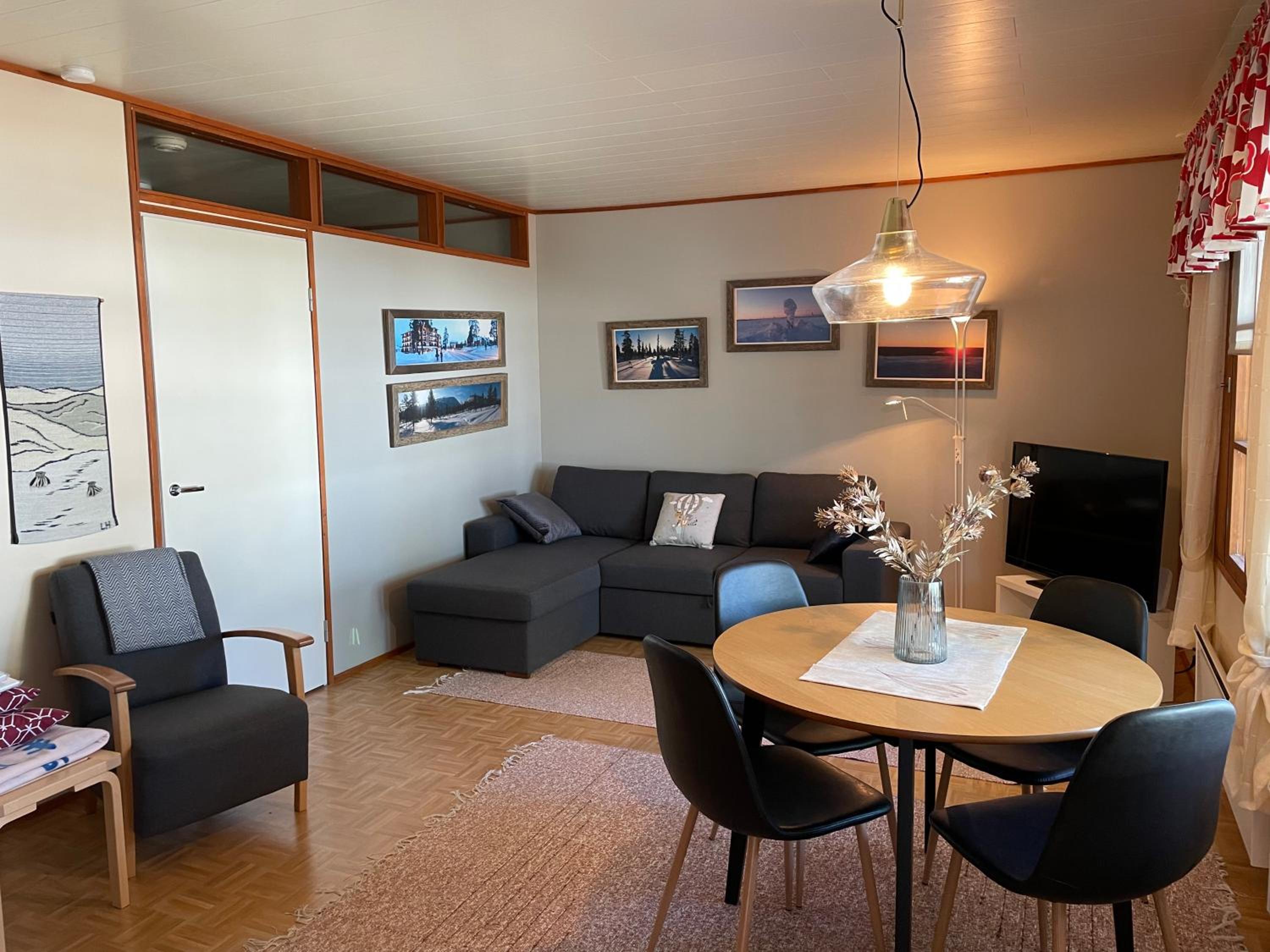 One-Bedroom Apartment - Photo 9