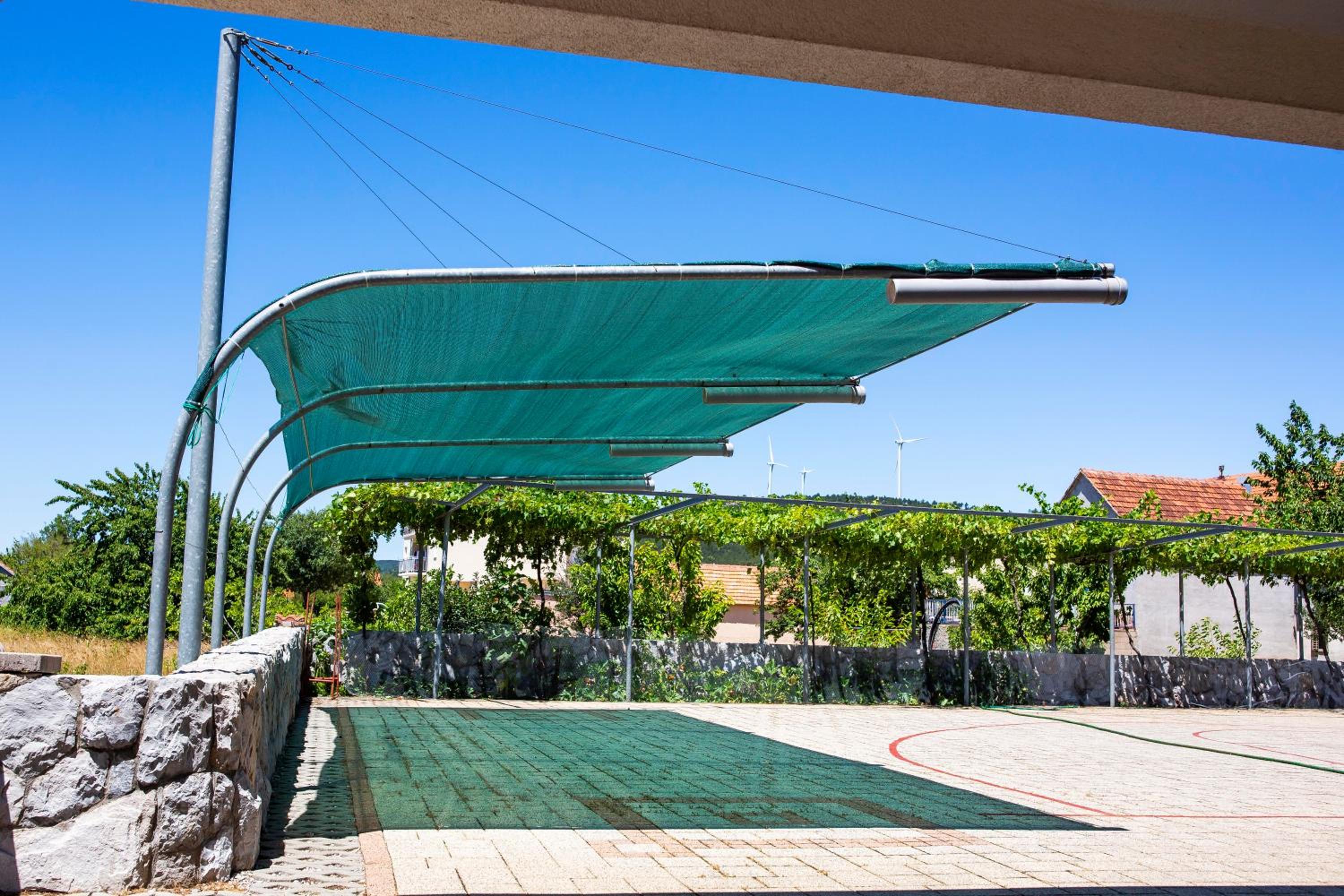 One-Bedroom Apartment - Photo 18