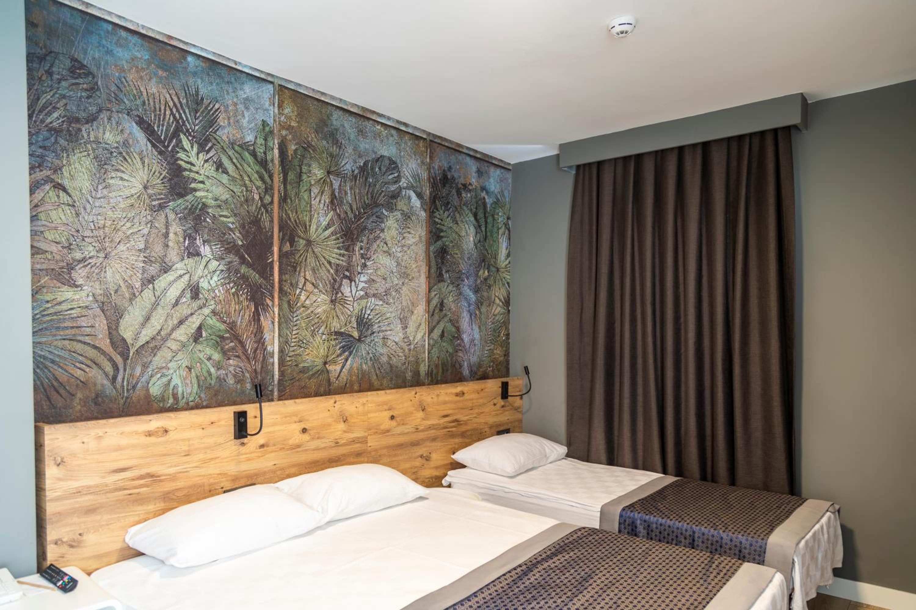 Double Room with Balcony (3 Adults)