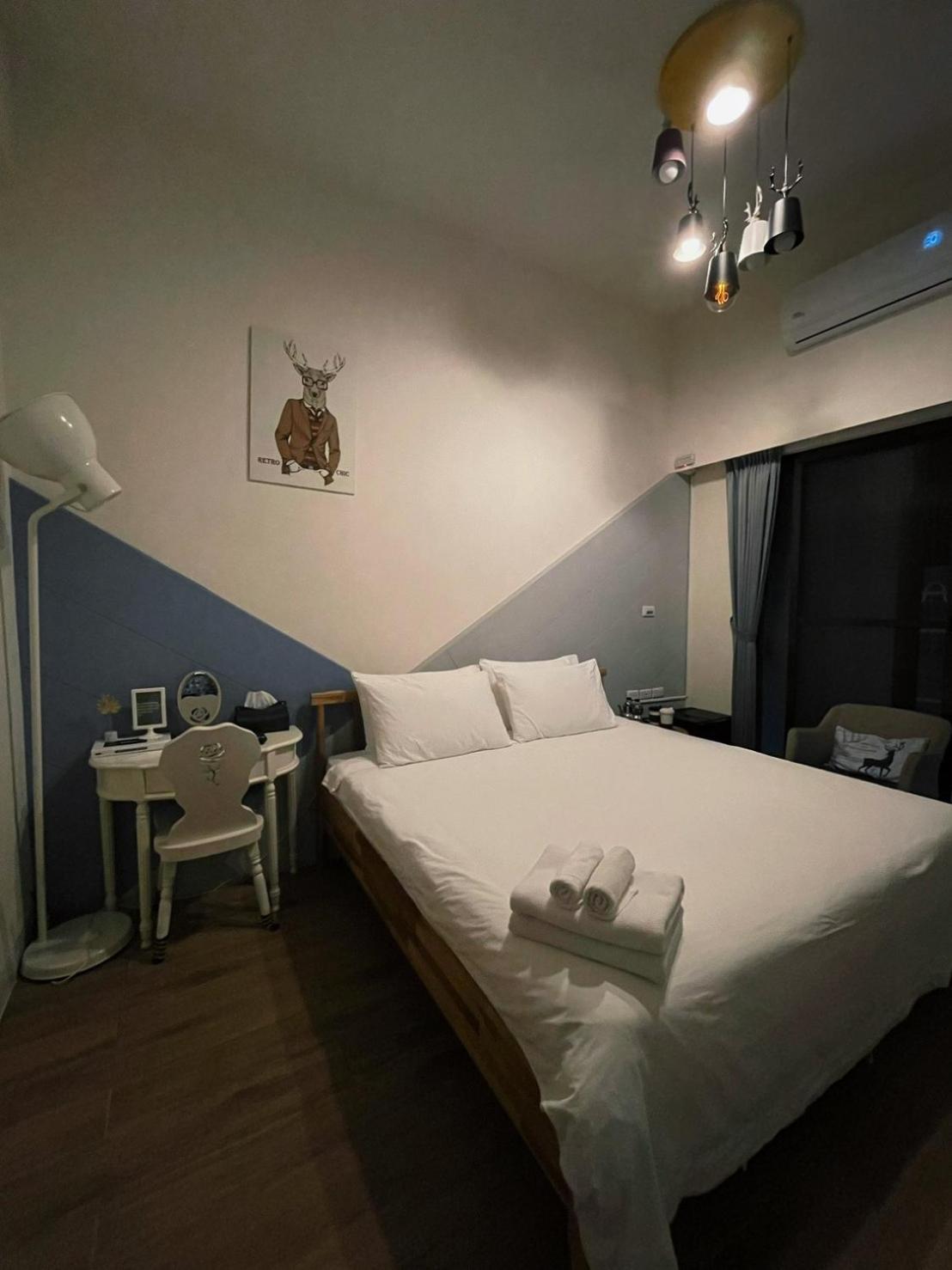 Queen Room photo 1