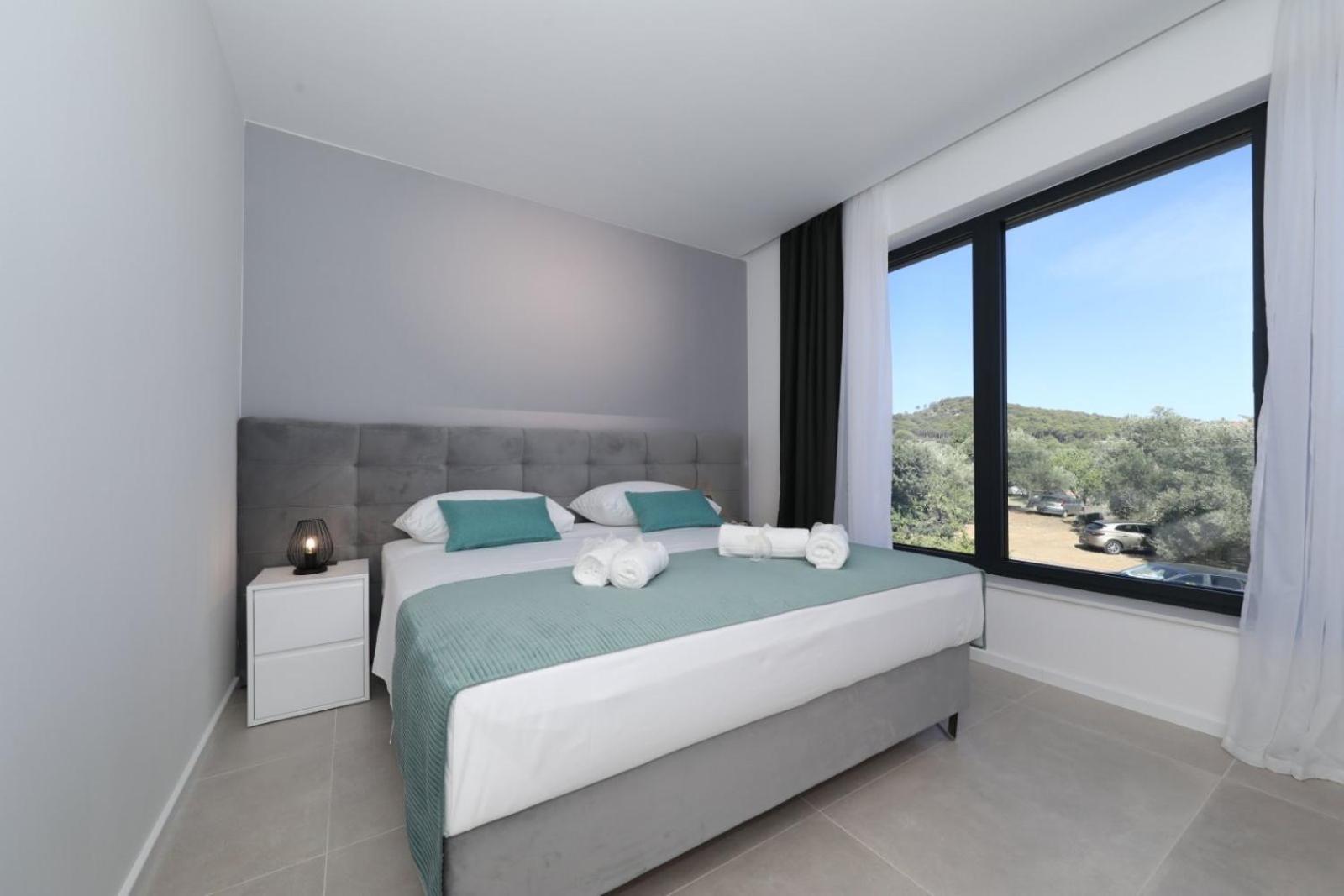 Villa photo 3
