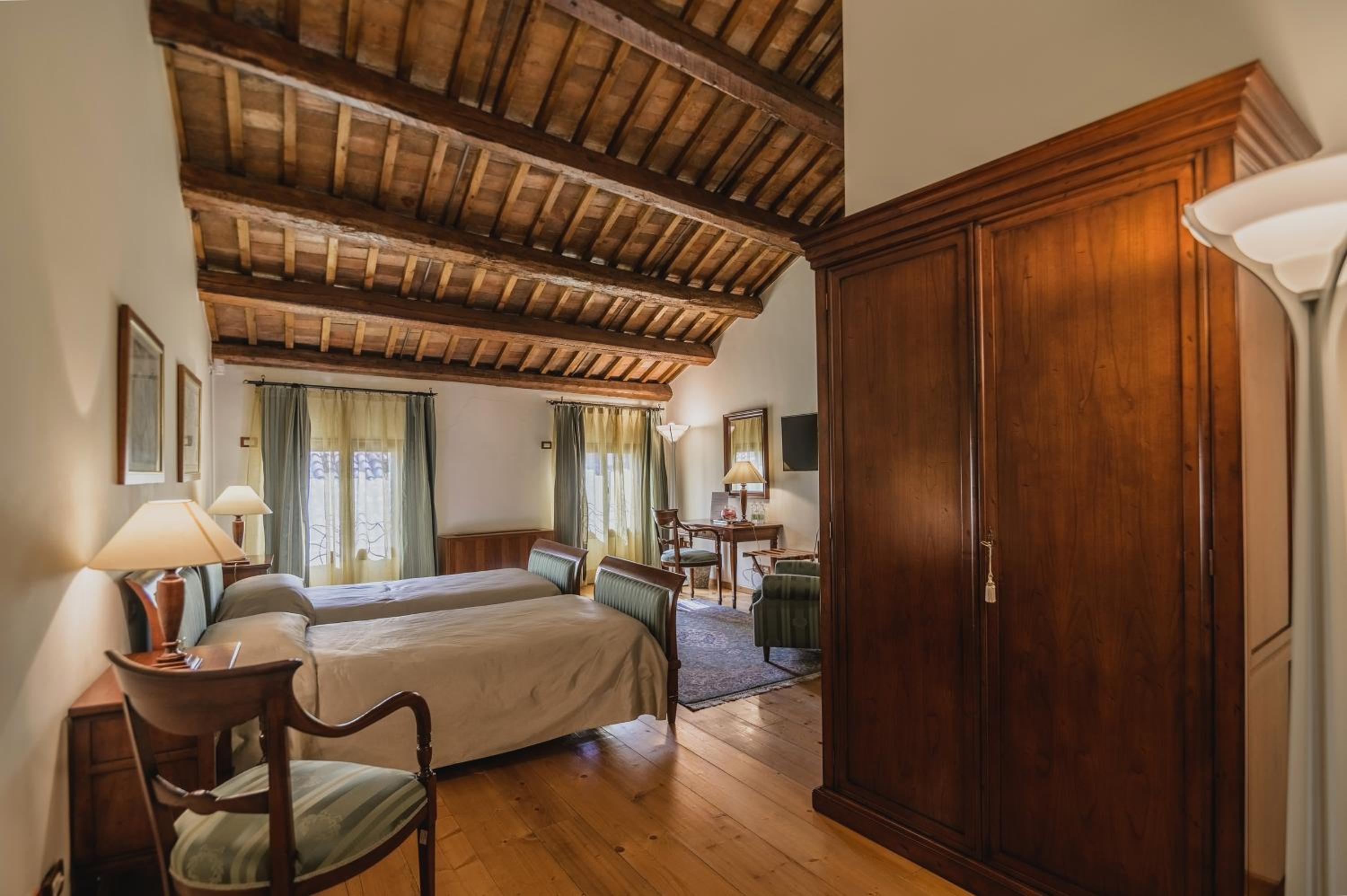 Superior Twin Room - Photo 4