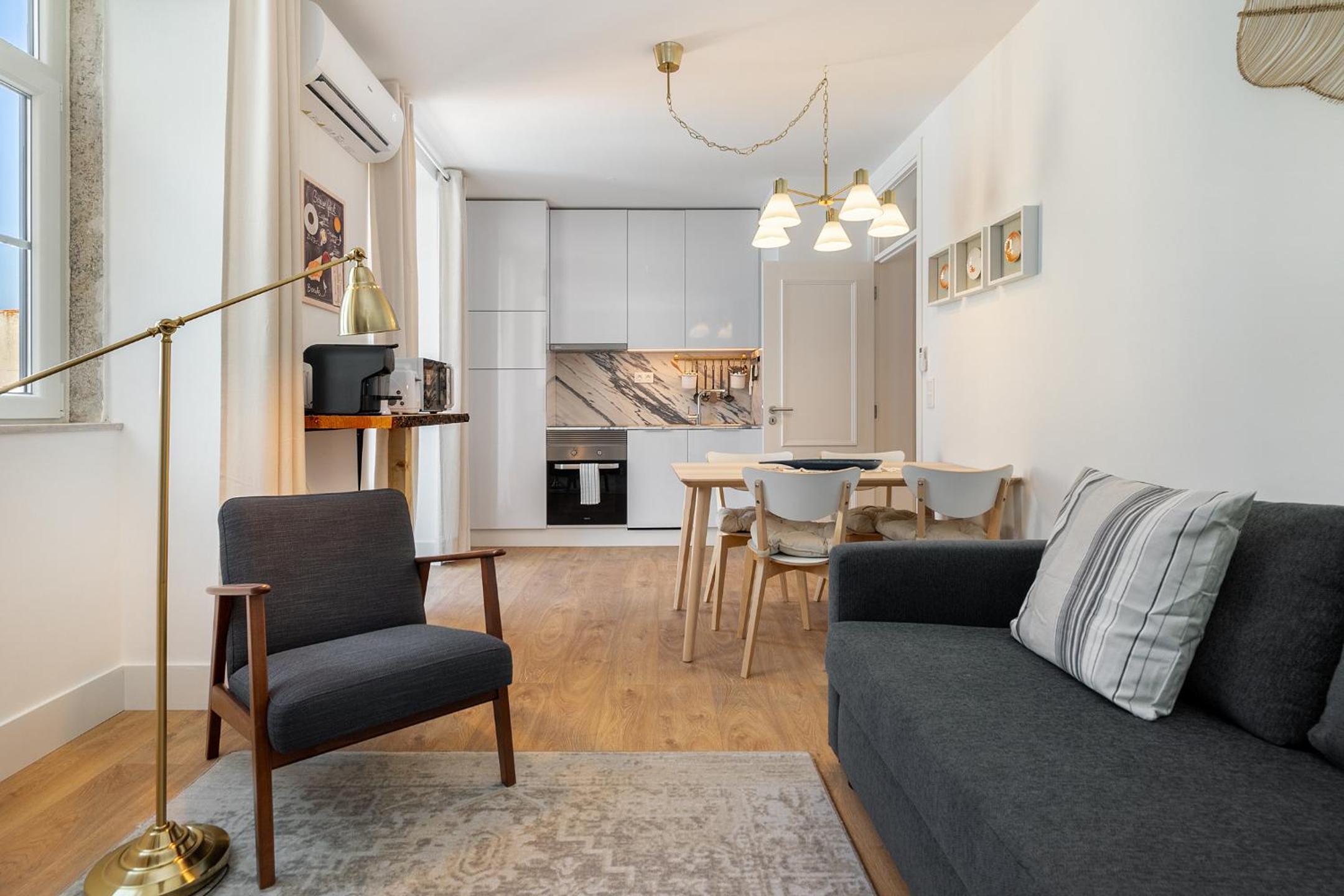 Two-Bedroom Apartment - Photo 3