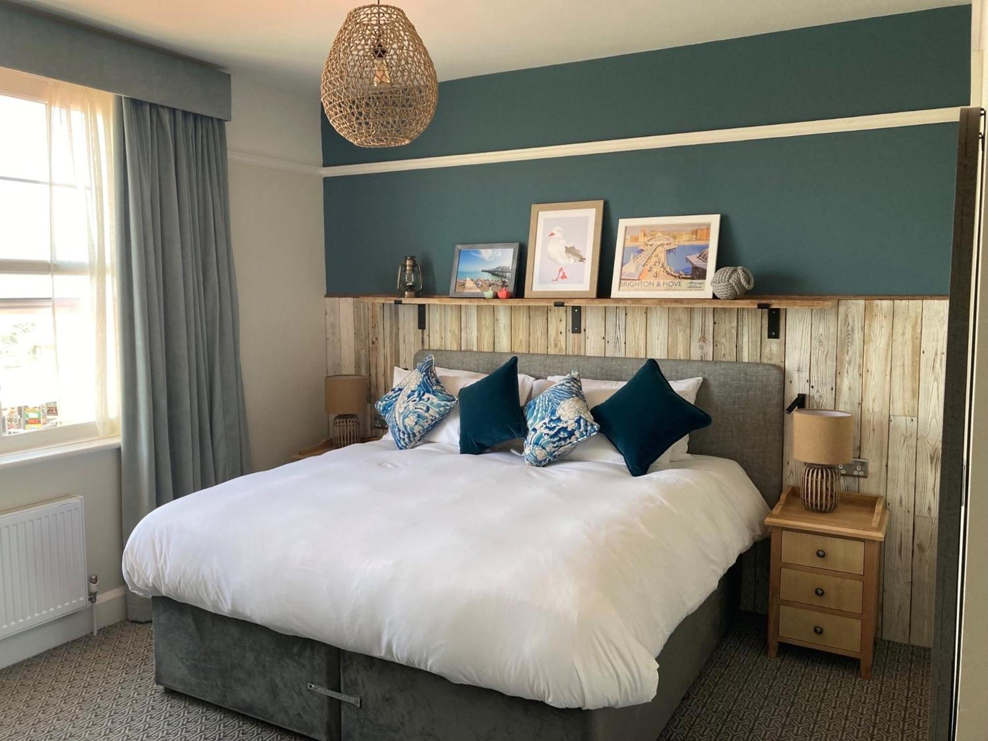 Large Double or Twin Room