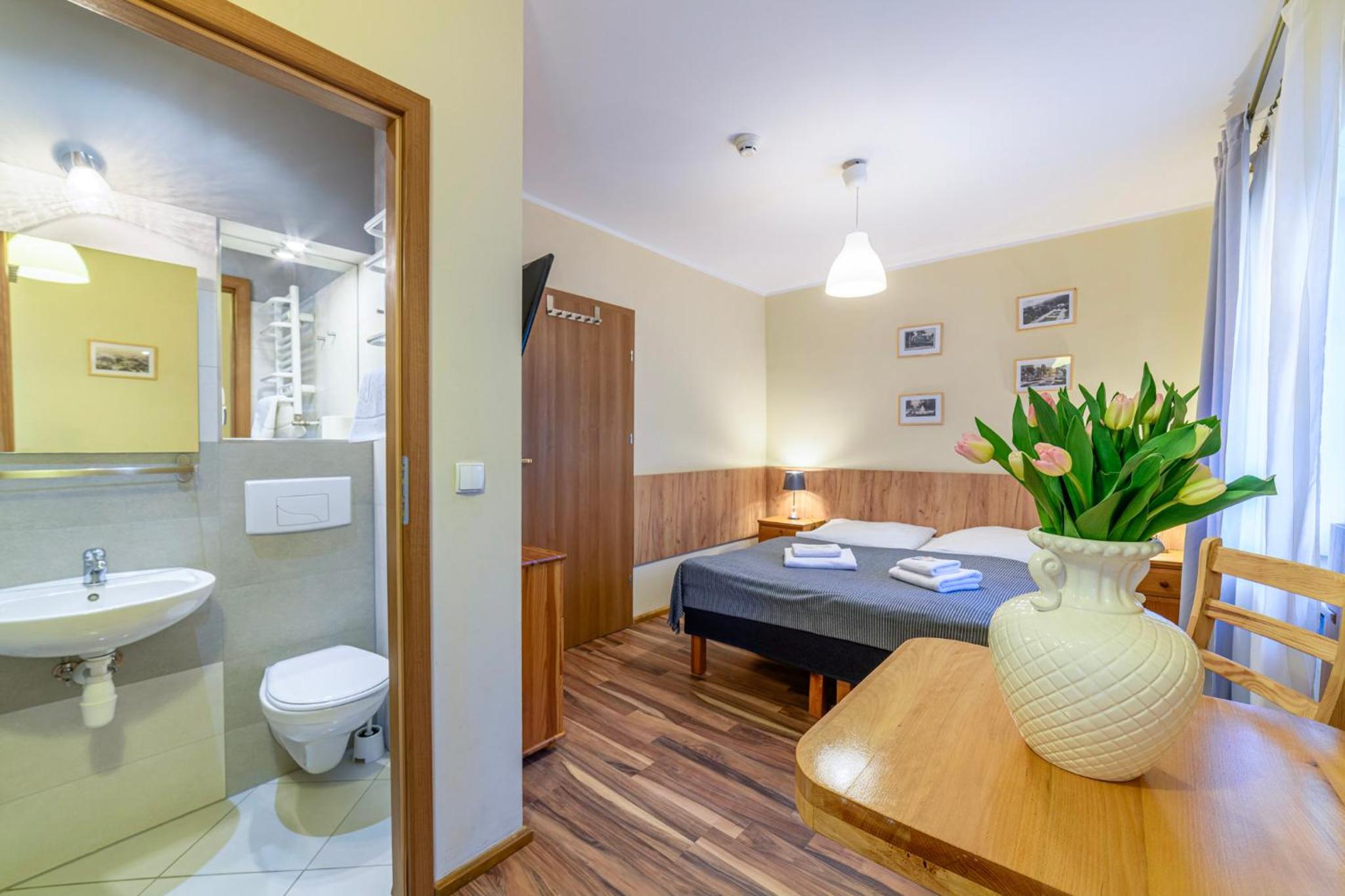 Double Room with Balcony photo 3
