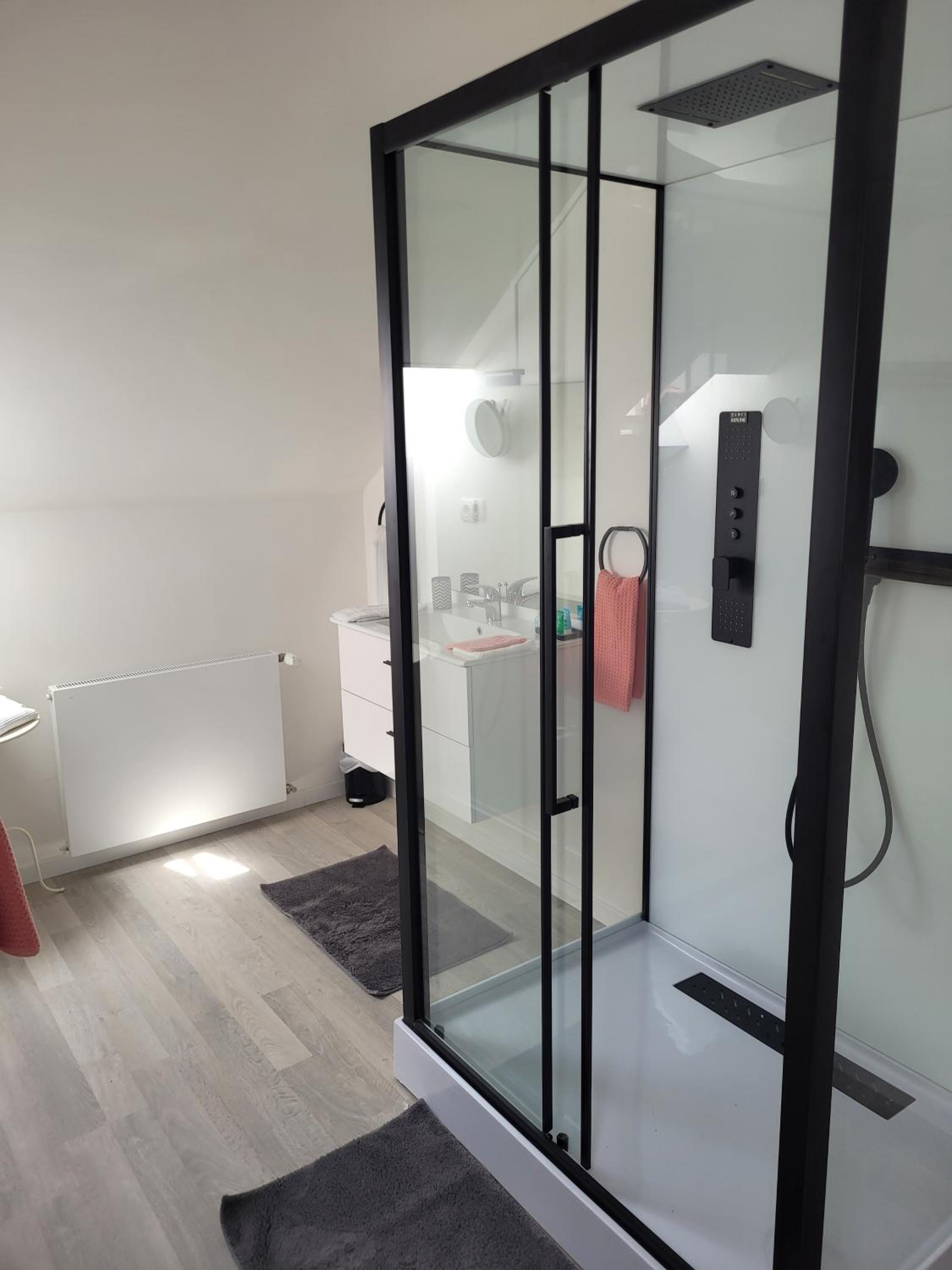 Double Room - Photo 2