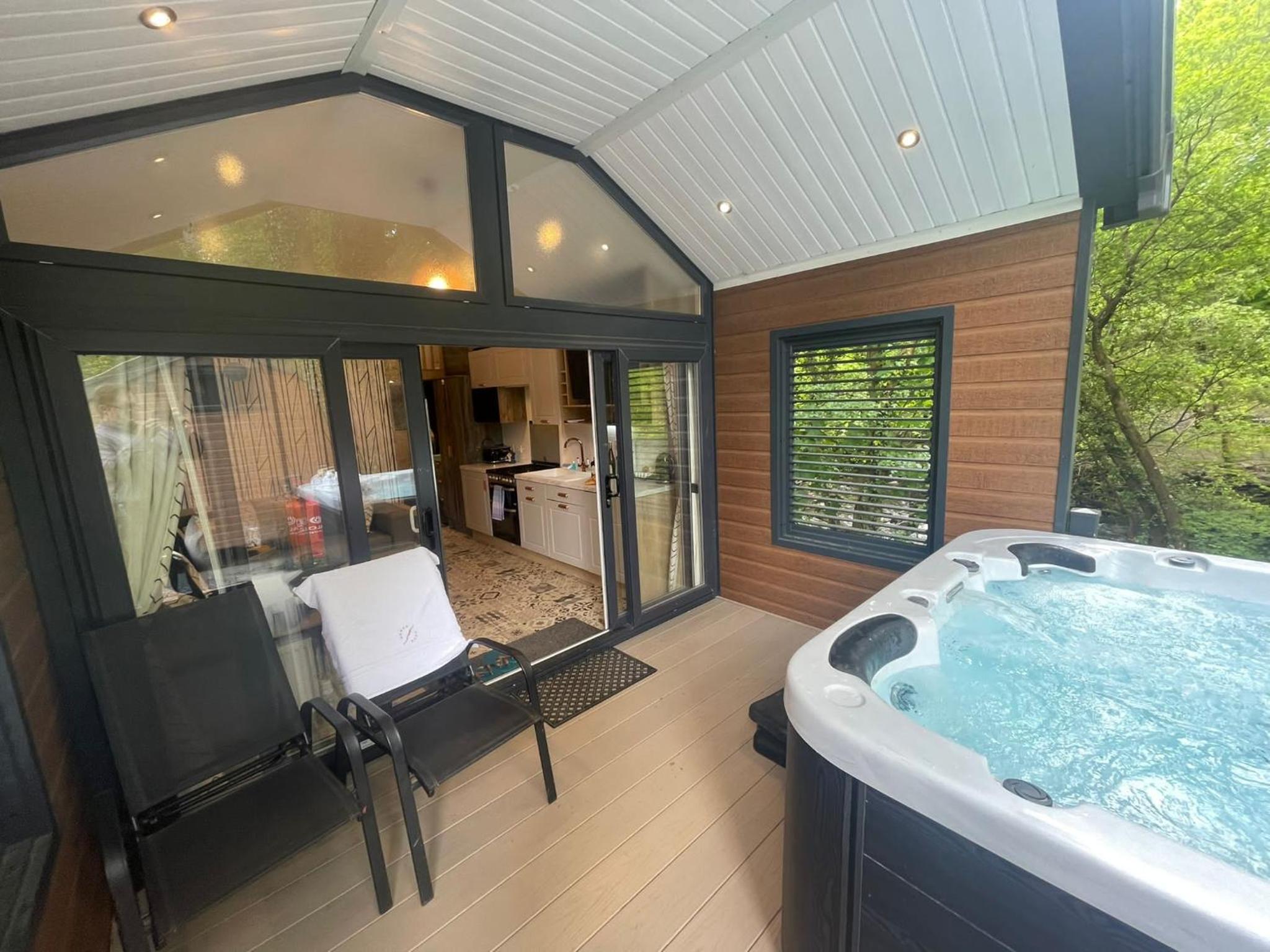 Two-Bedroom House - Photo 4