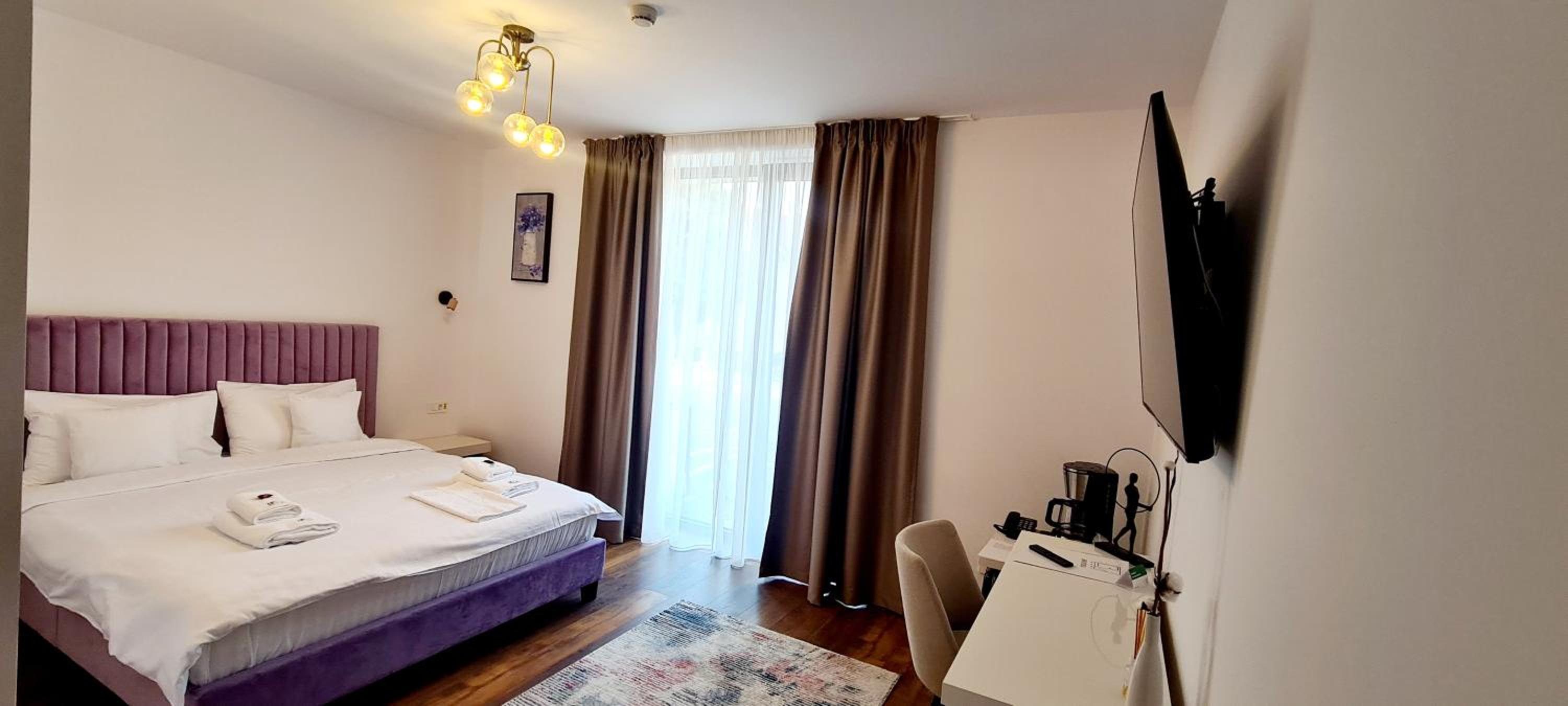 Double Room - Photo 9