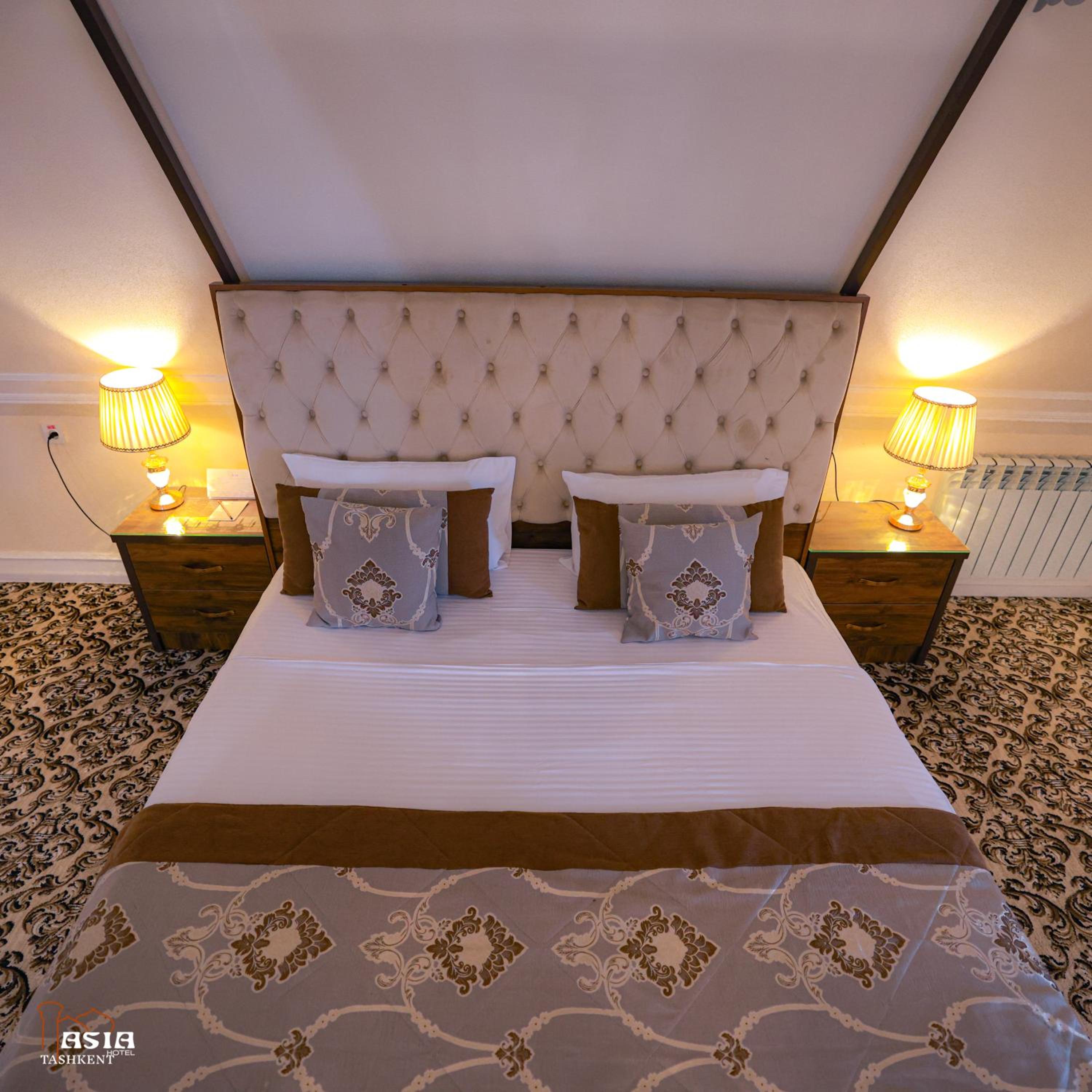 King Suite - Photo 2
