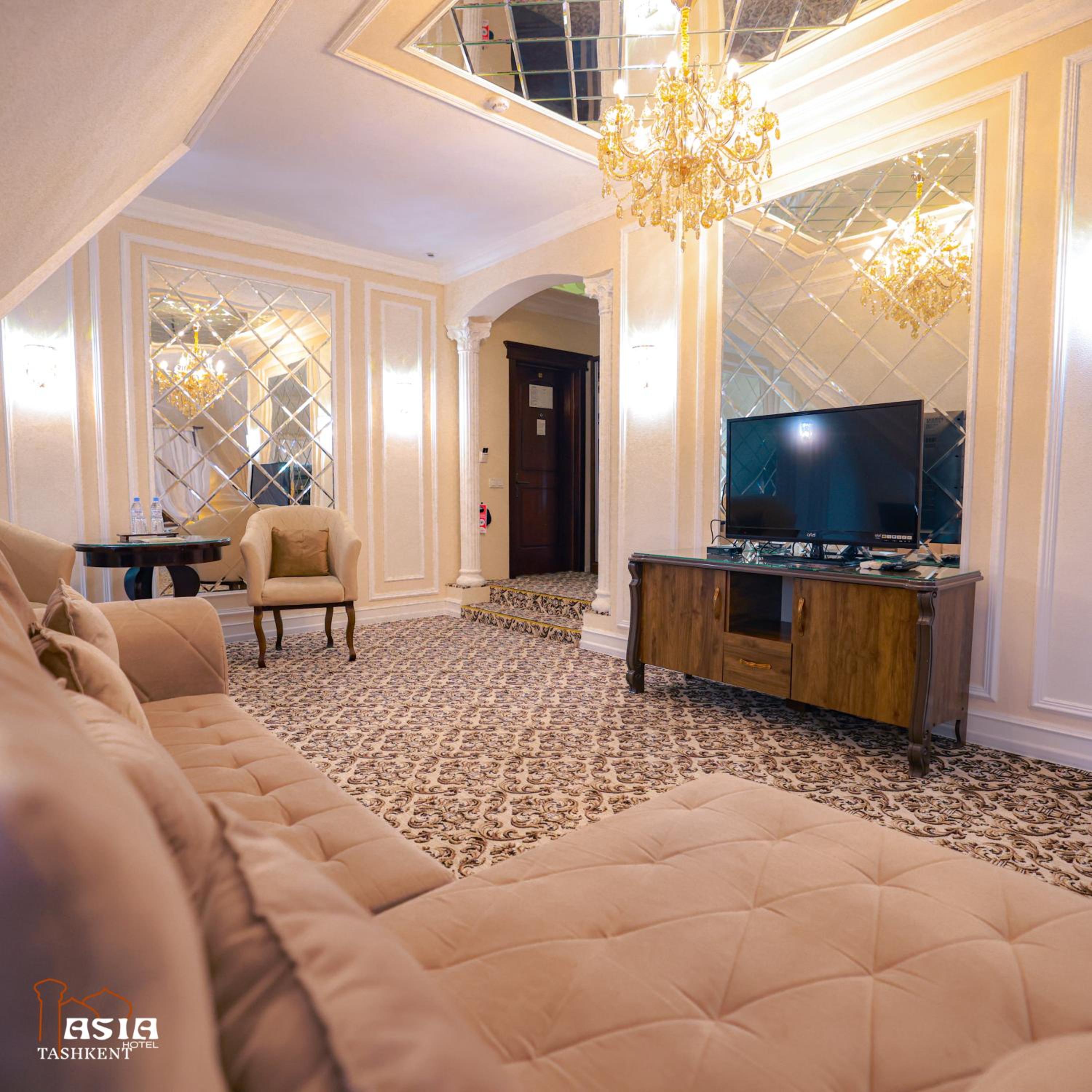 King Suite - Photo 4