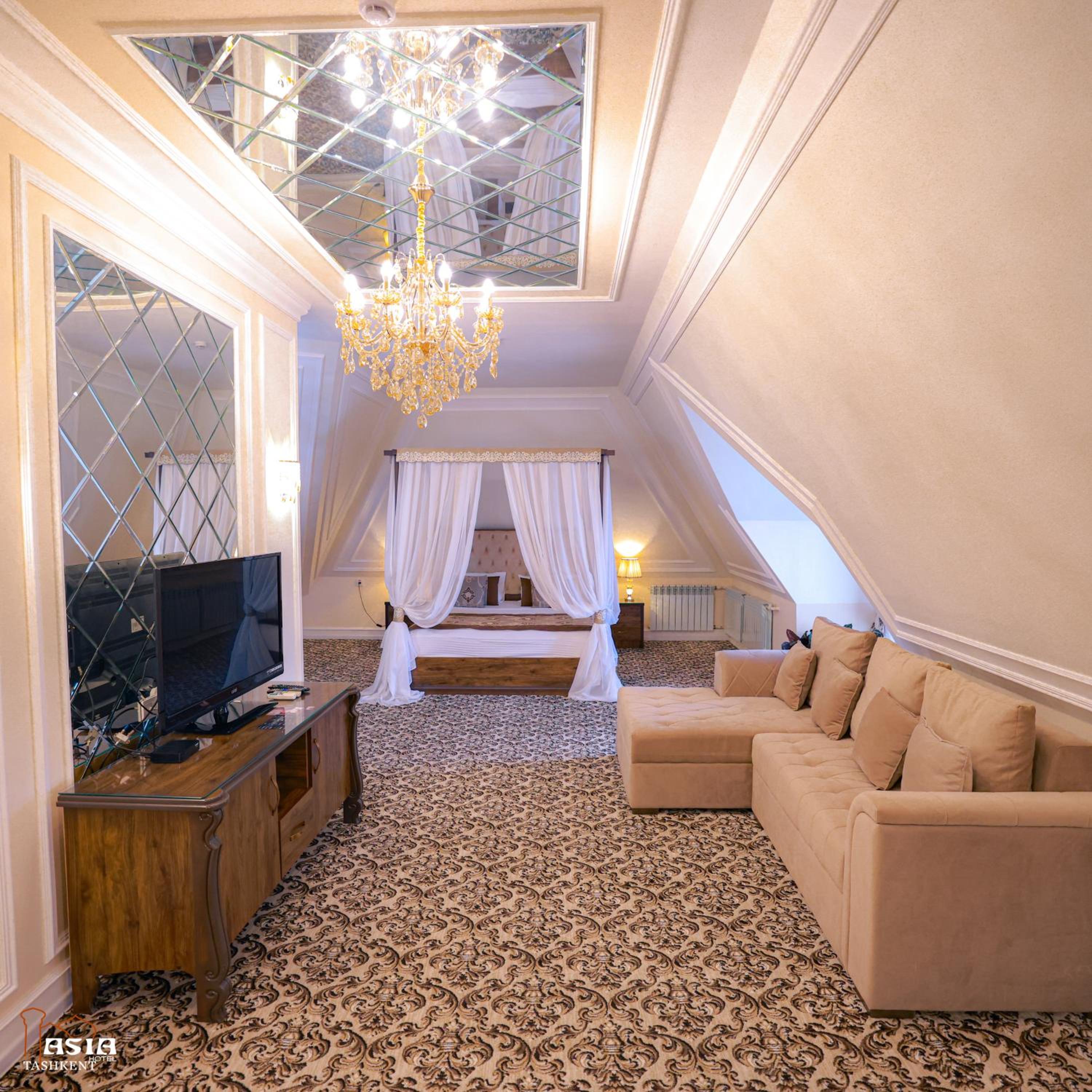 King Suite - Photo 7