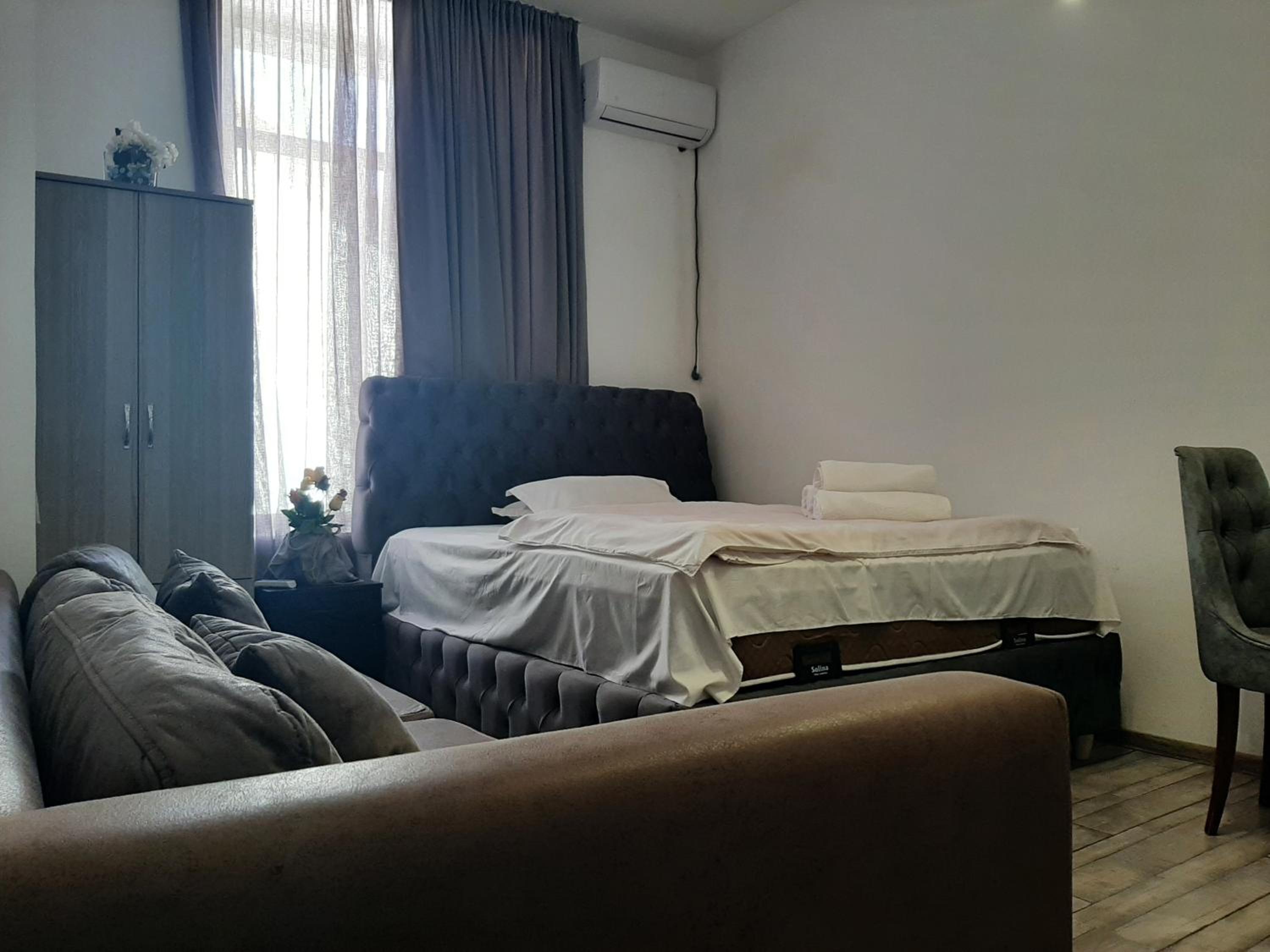 Budget Double Room photo 2