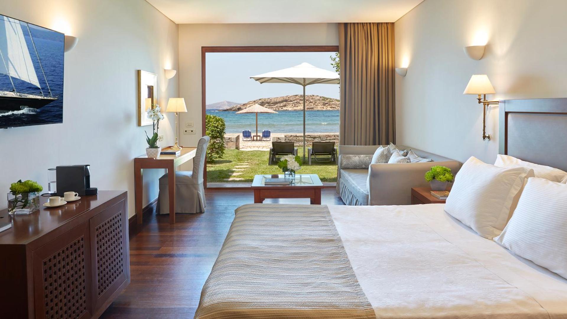 Deluxe Beachfront Bungalow