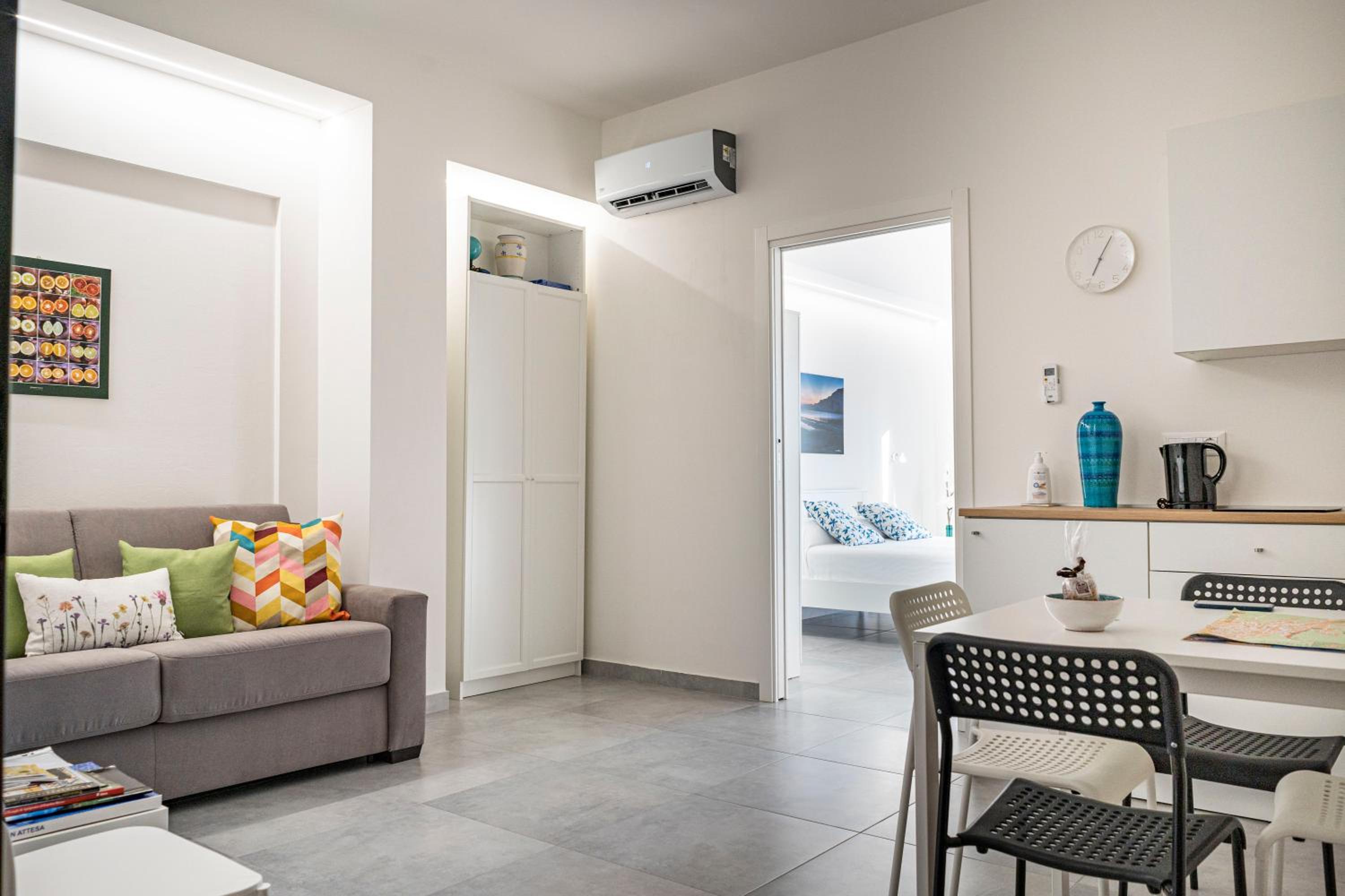 One-Bedroom Apartment - Photo 9