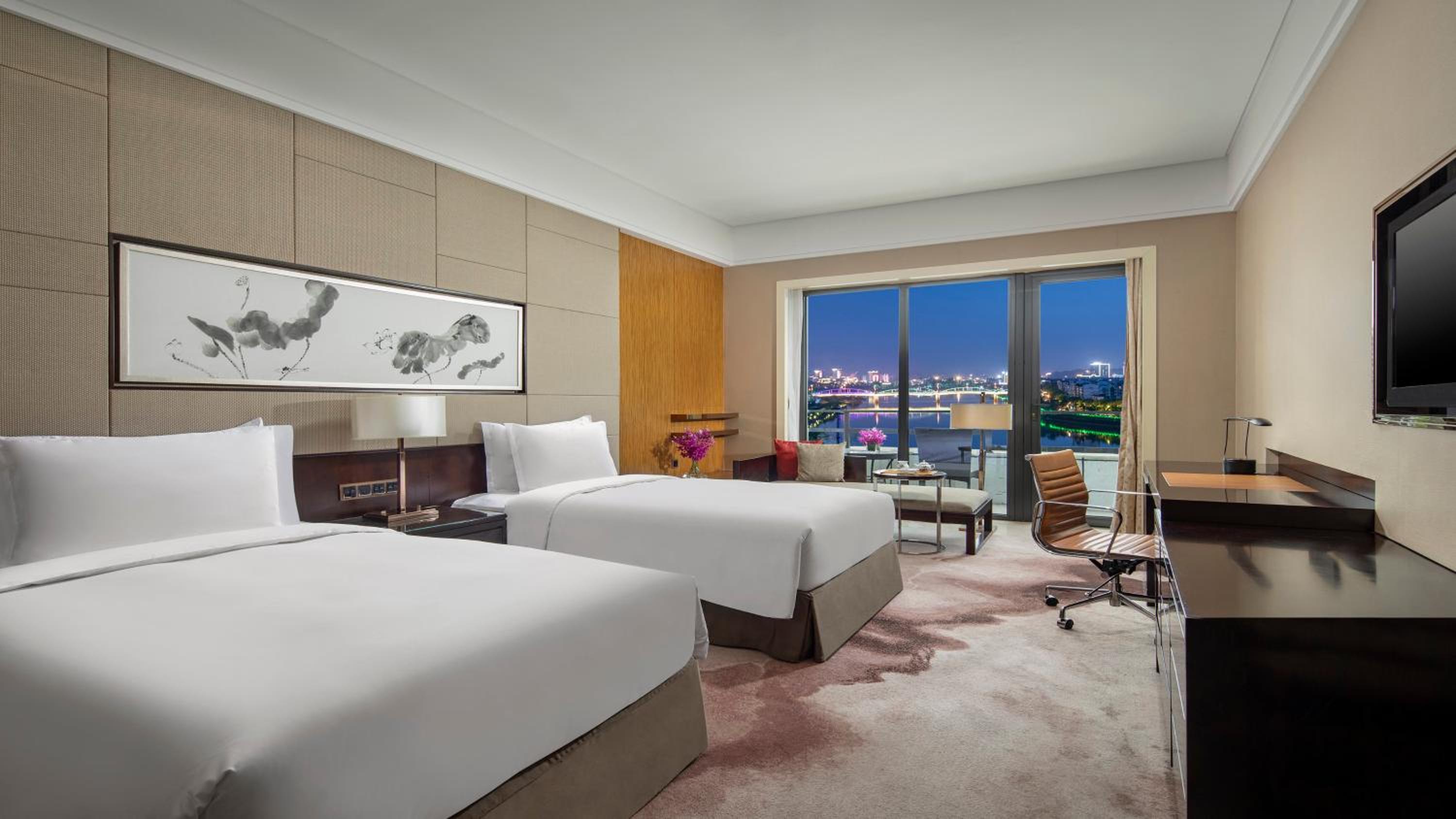 Standard Twin Room with River View - Photo 2