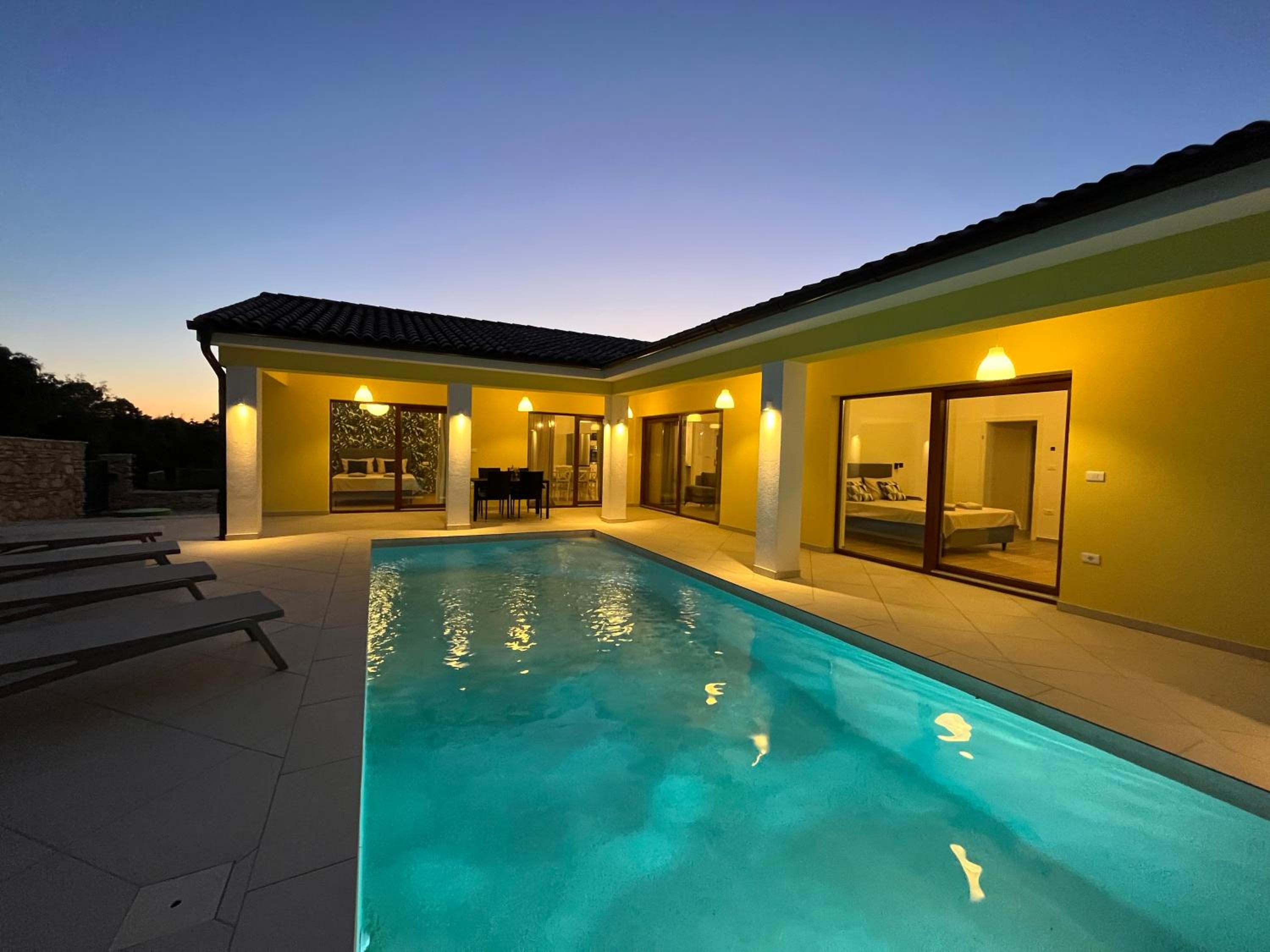 Two-Bedroom House photo 2