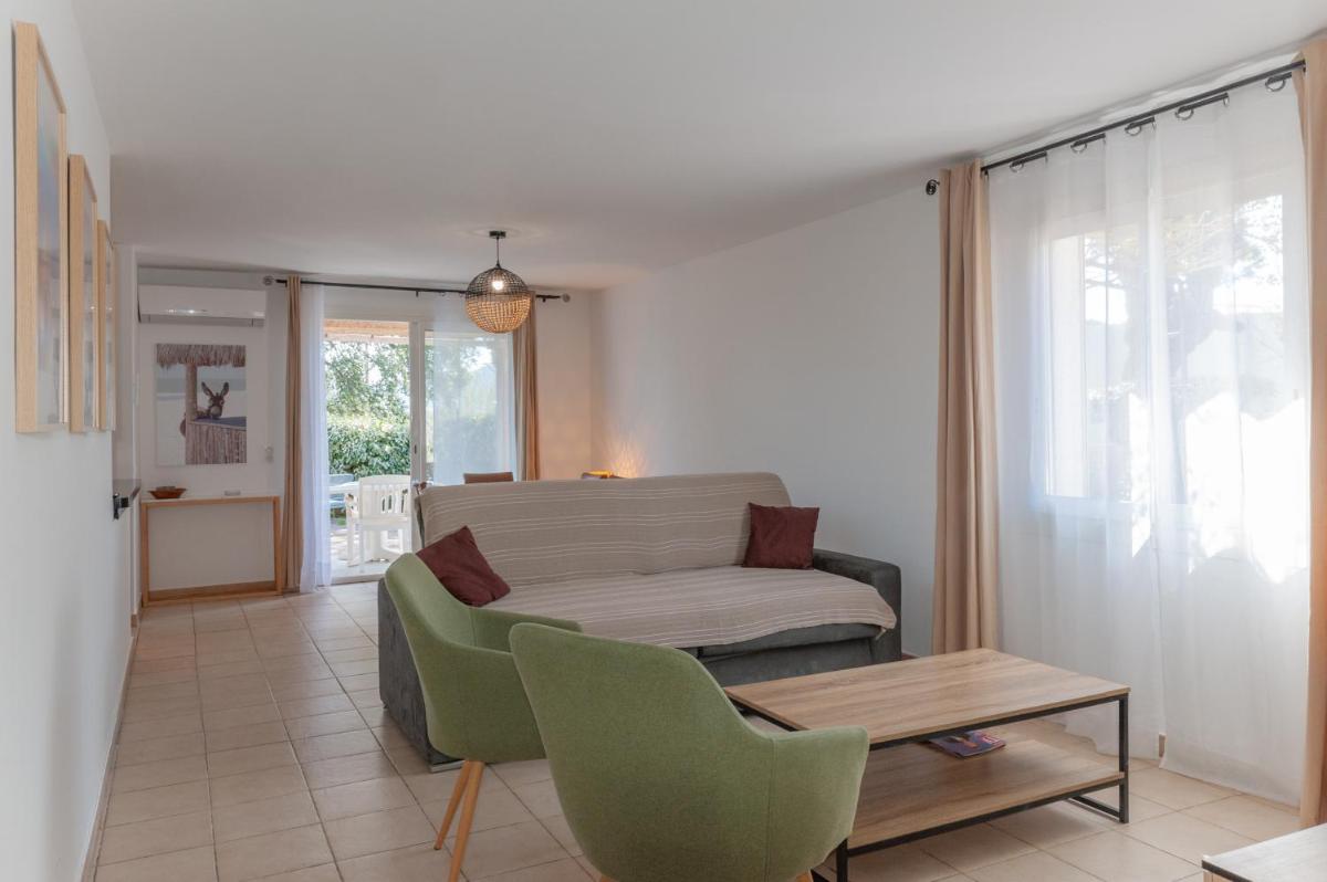 Two-Bedroom Apartment - Photo 2
