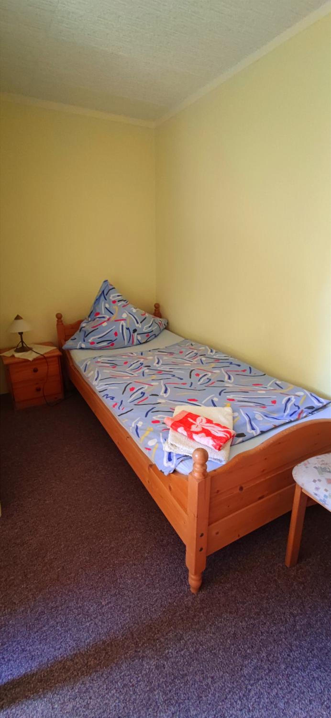 Economy Twin Room - Photo 2