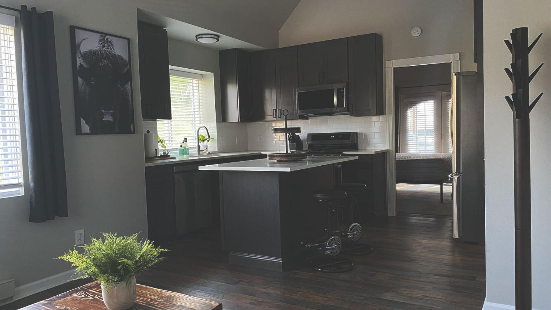 One-Bedroom Apartment - Photo 4