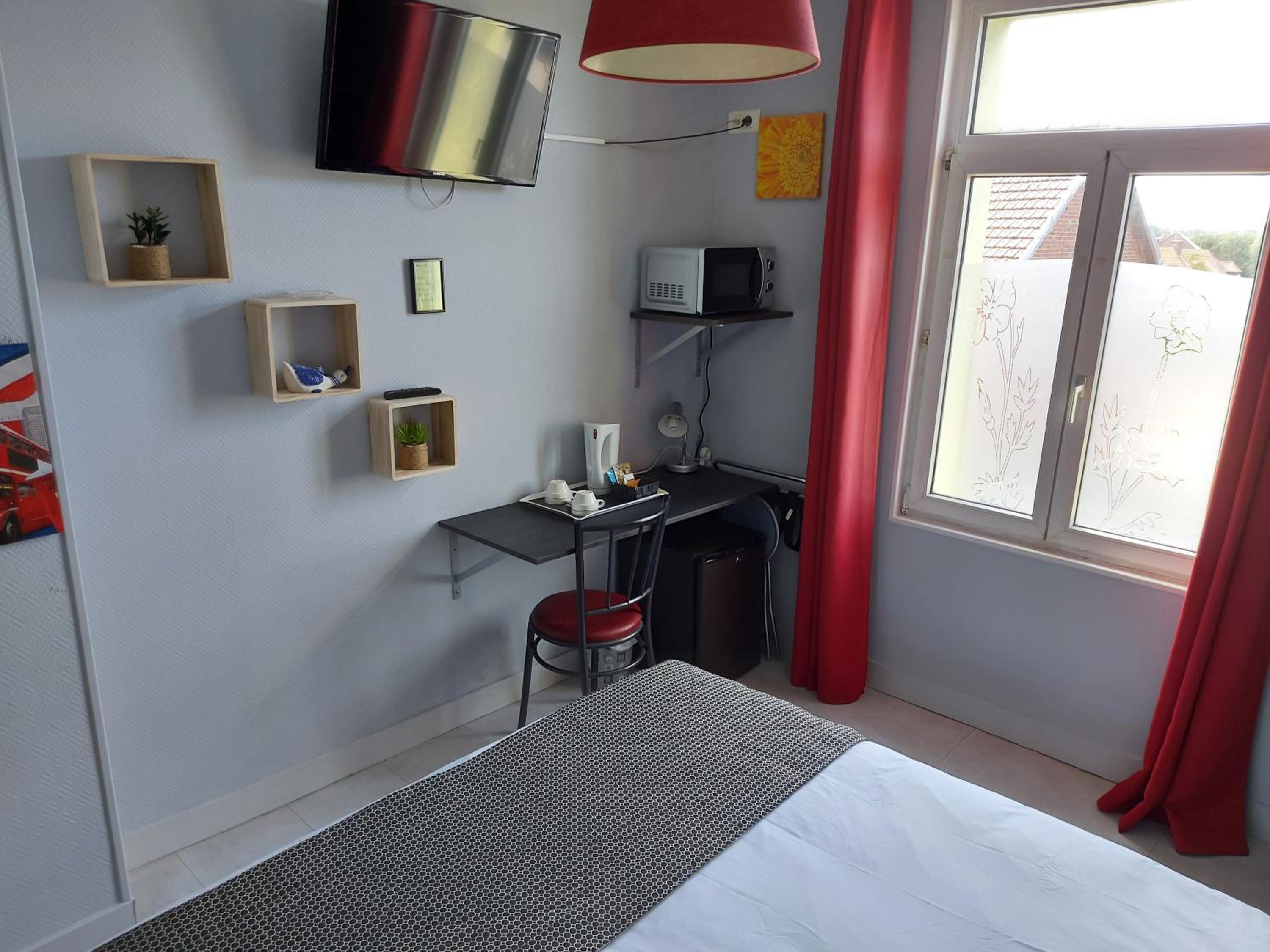 Double Room (1 - 2 Adults) - Photo 9