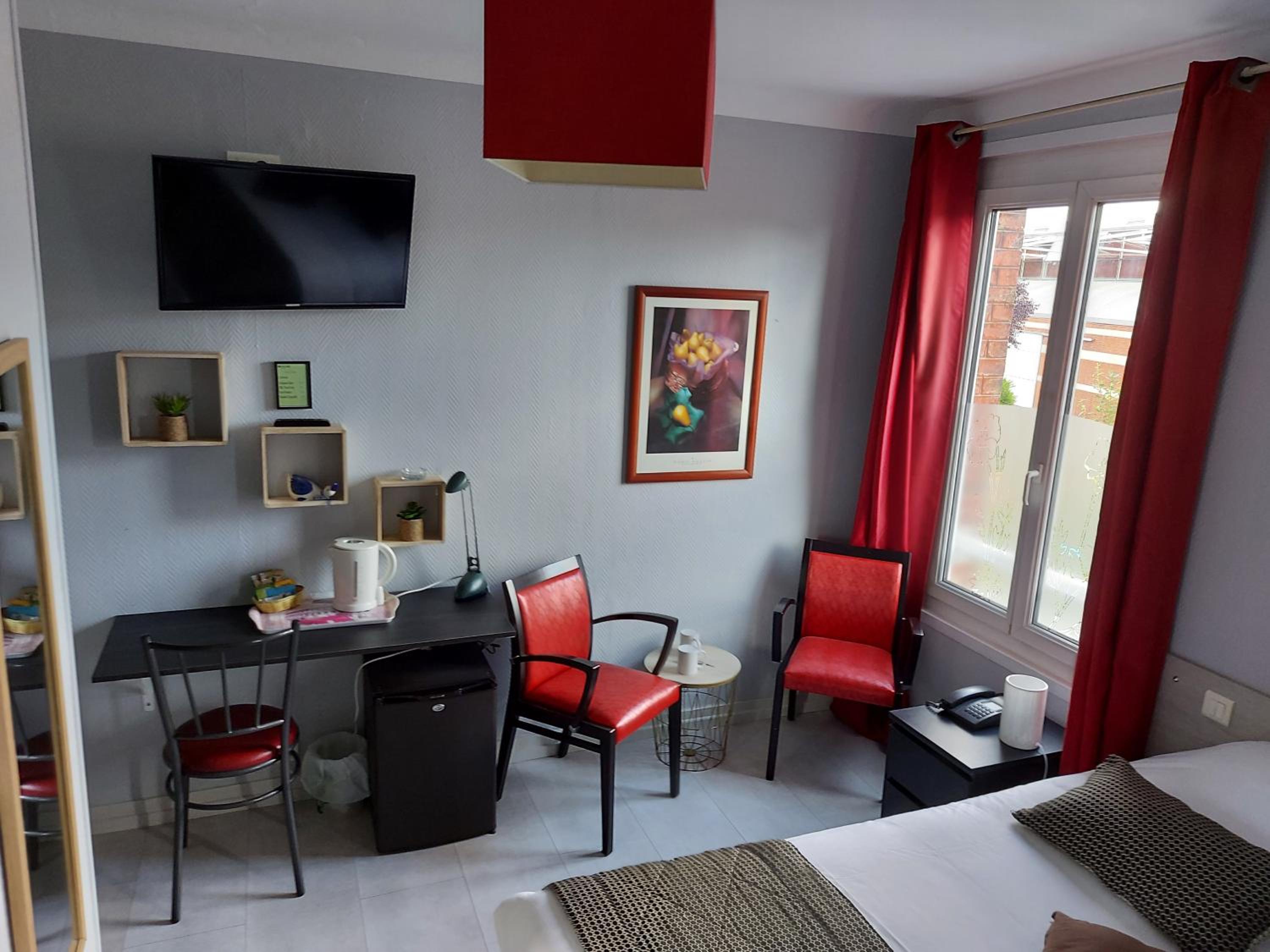 Double Room (1 - 2 Adults) - Photo 8