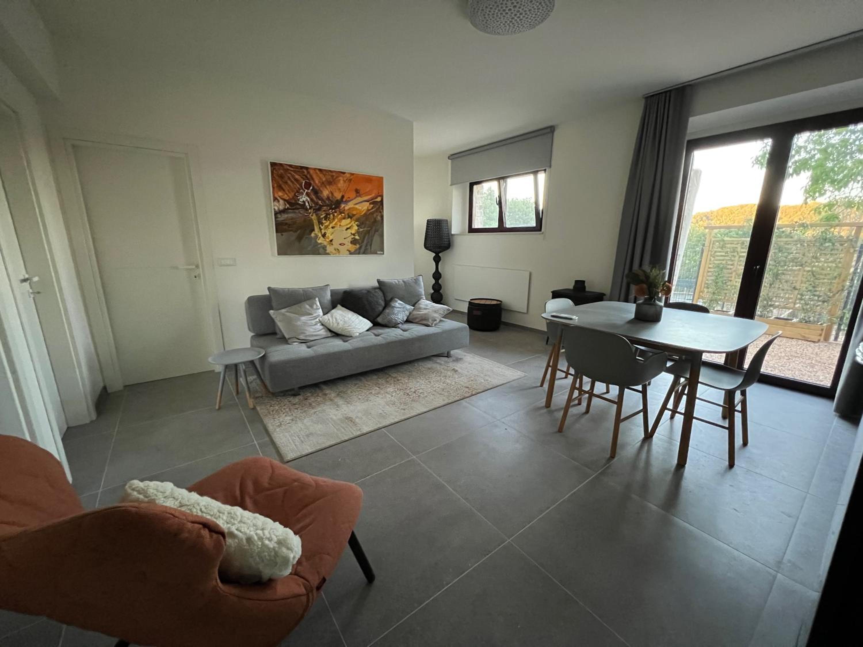 Luxury Two-Bedroom Apartment - Pool View