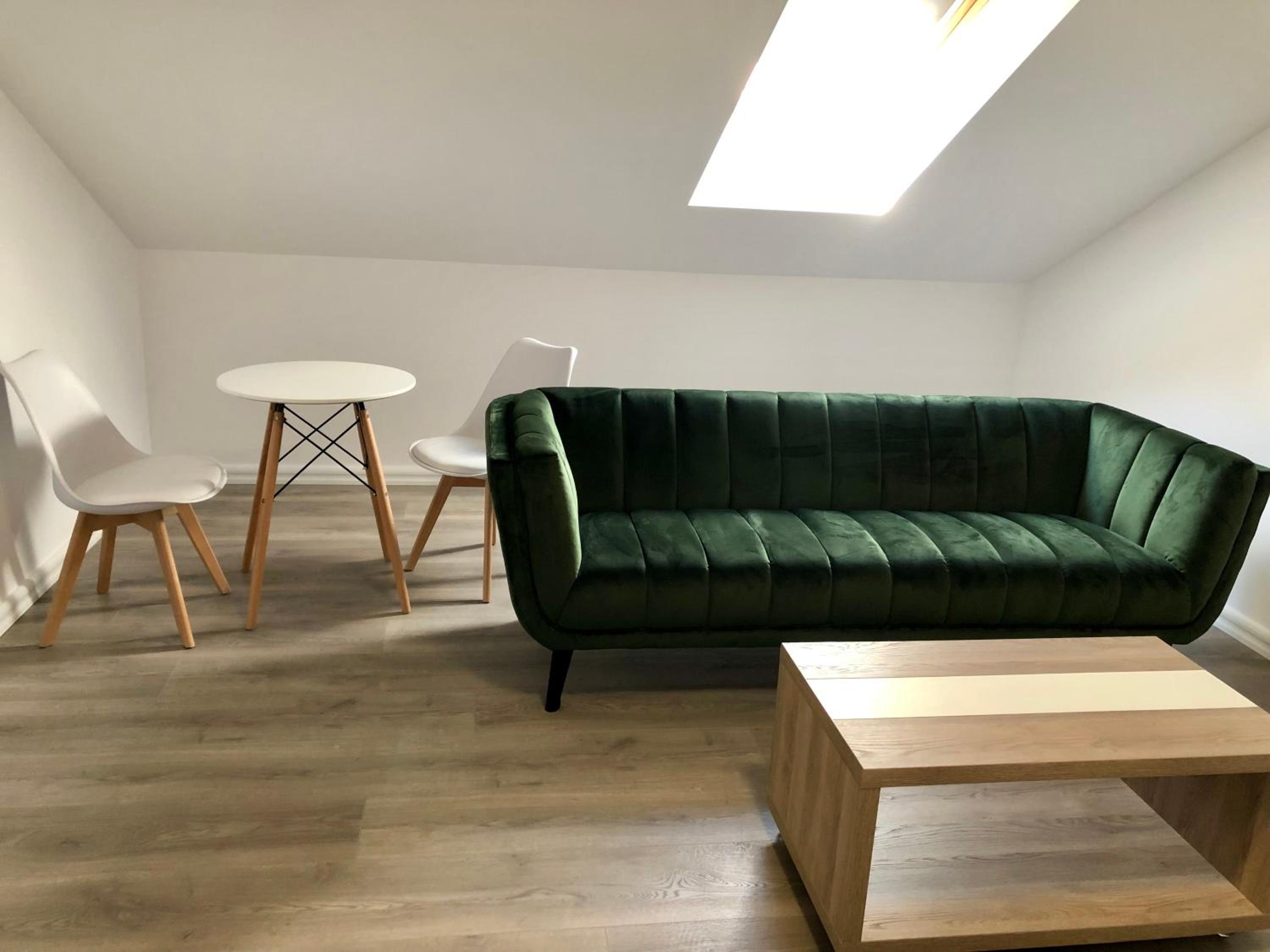 Apartment with Balcony - Photo 19