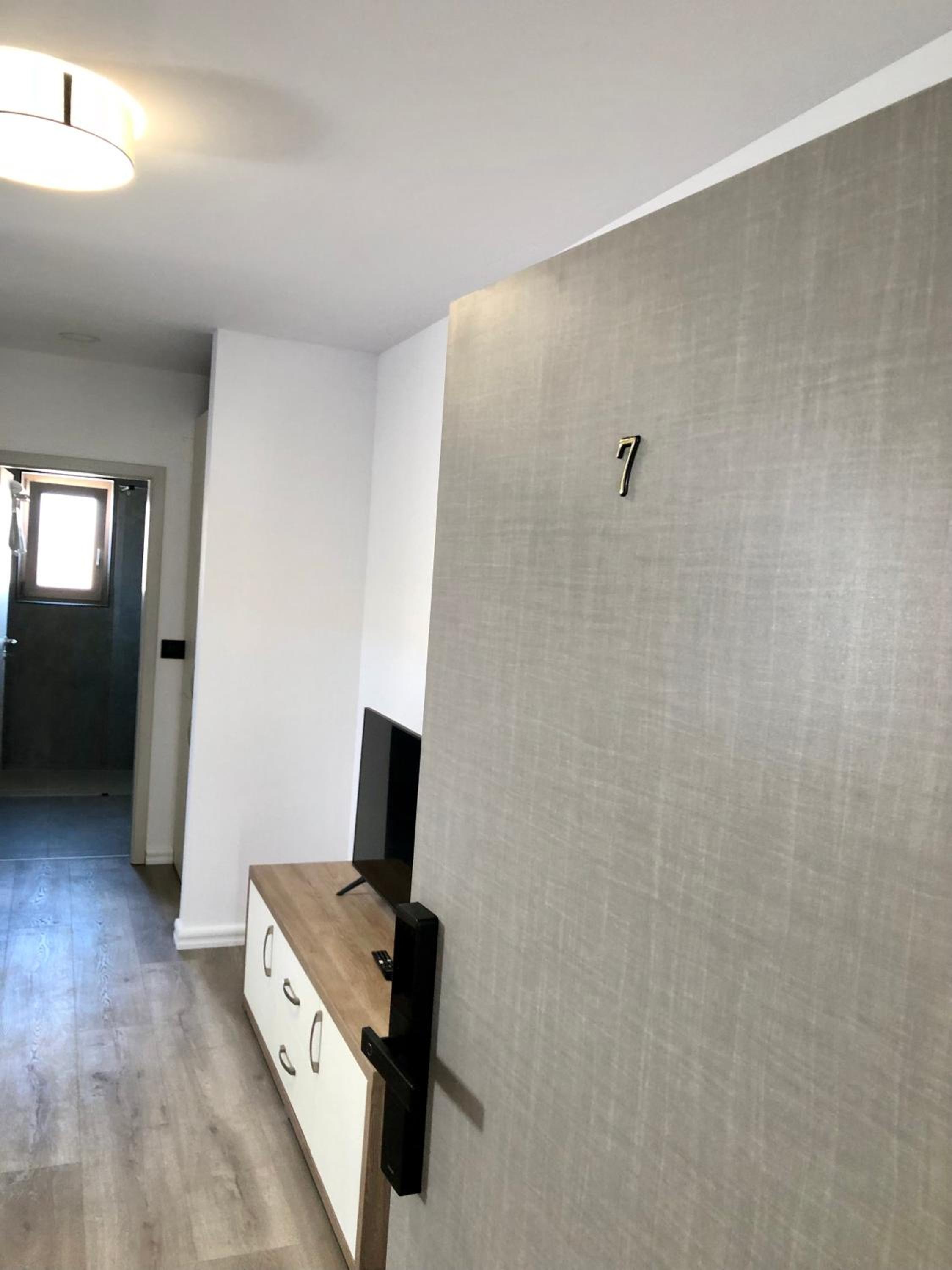 Apartment with Balcony - Photo 17