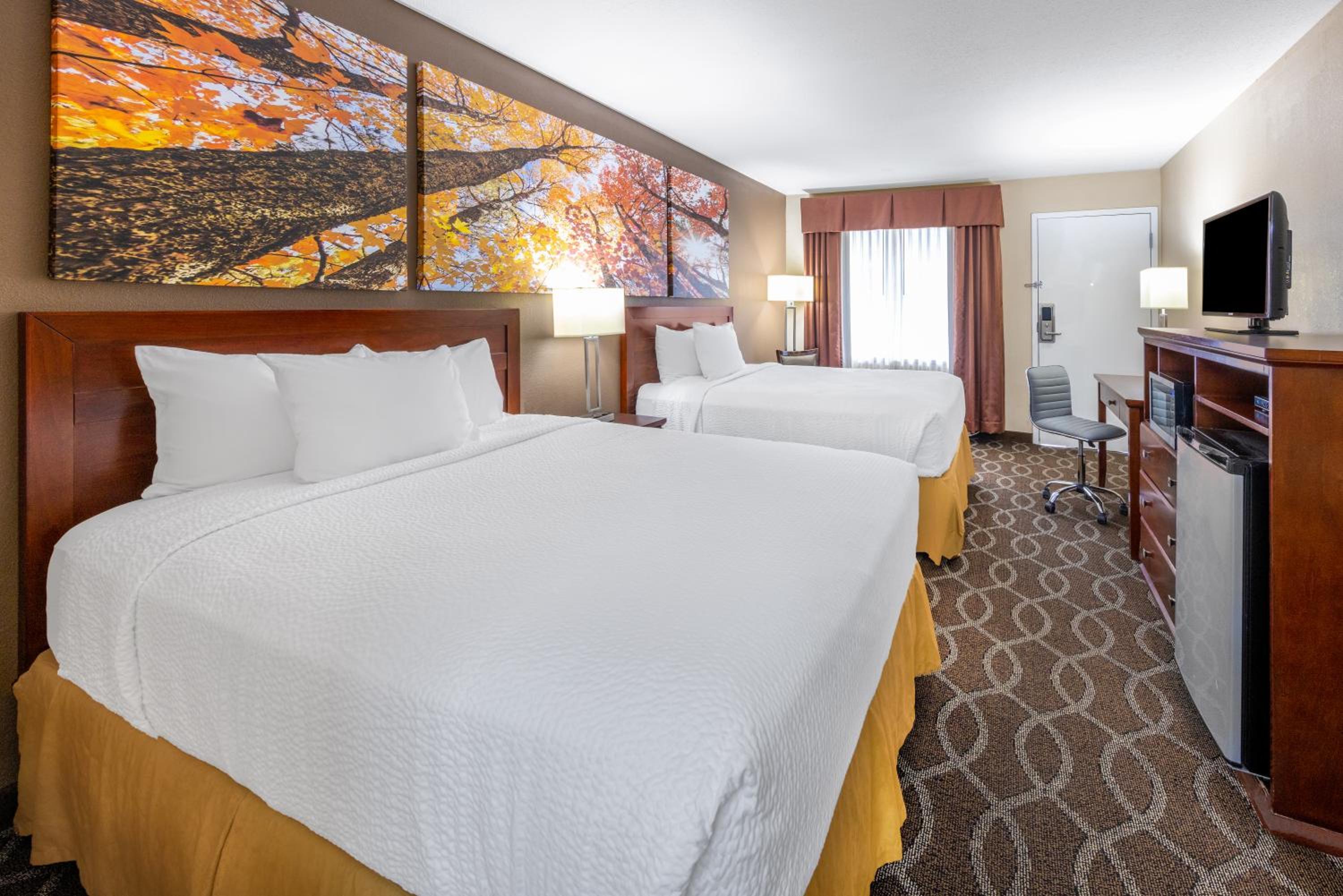 Queen Room with Two Queen Beds - Non-Smoking