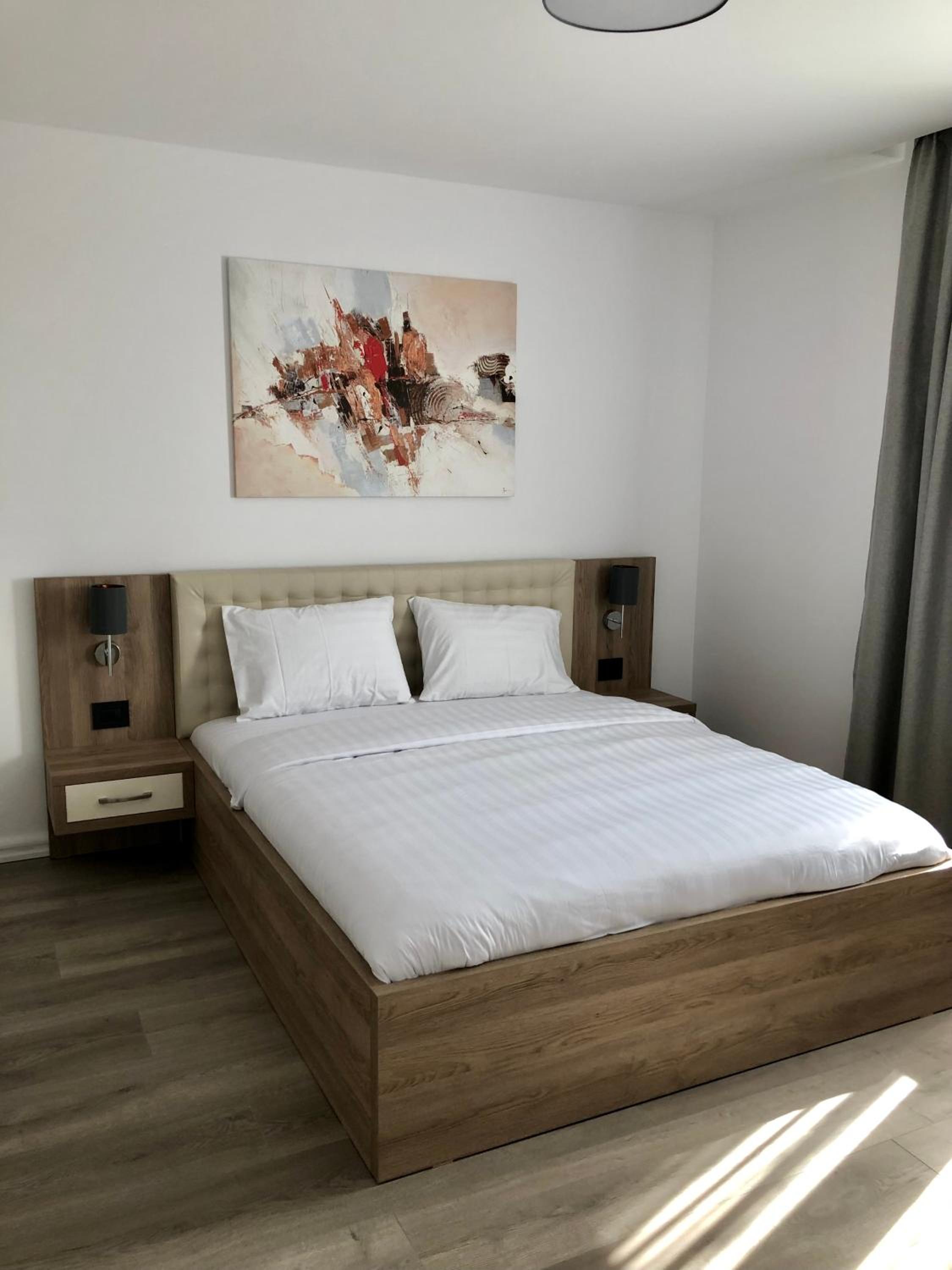 Apartment with Terrace - Photo 9