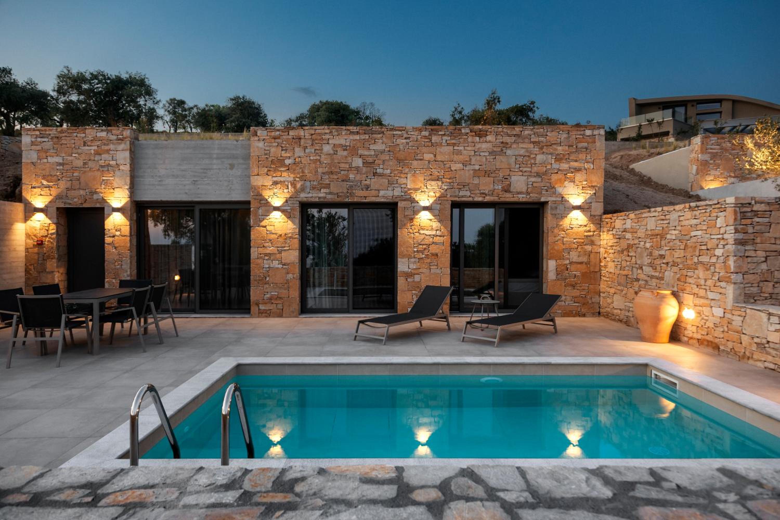 Suite with Private Pool photo 2