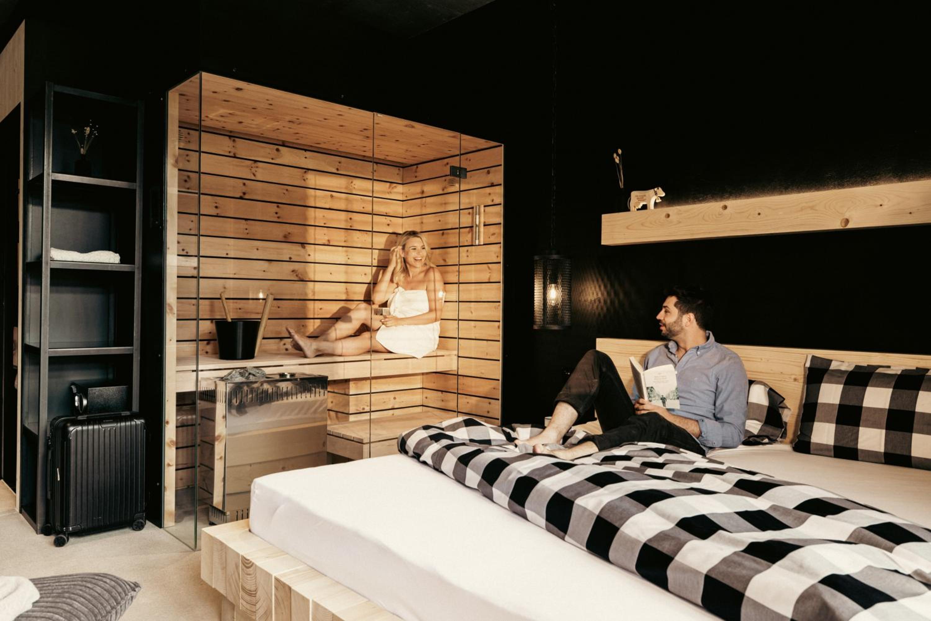 Deluxe Room - Photo 5
