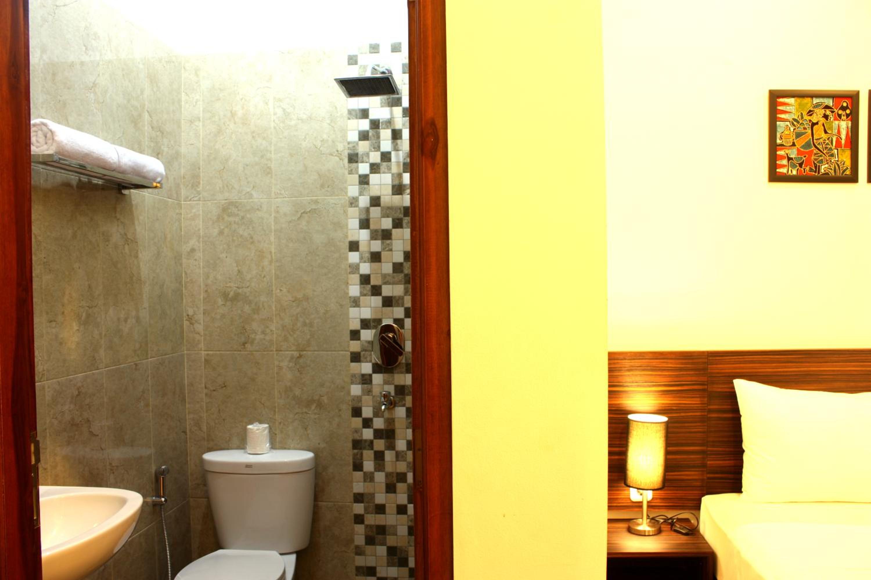 Deluxe Double or Twin Room - Photo 7