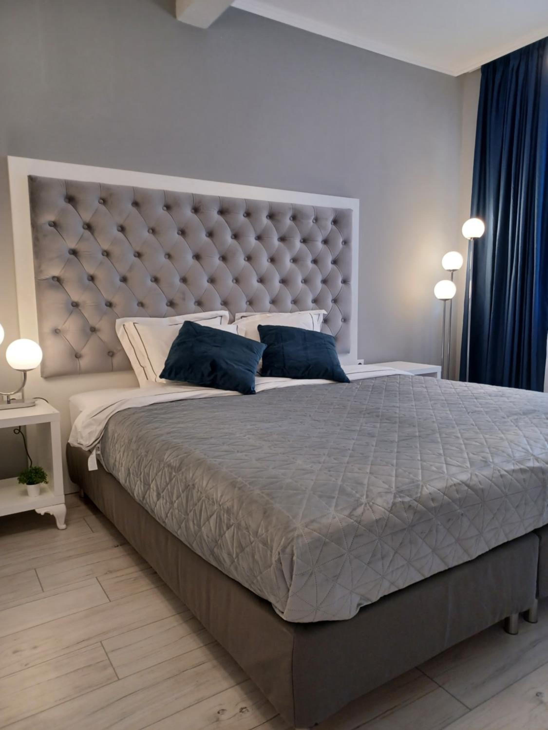 One-Bedroom Apartment - Photo 19