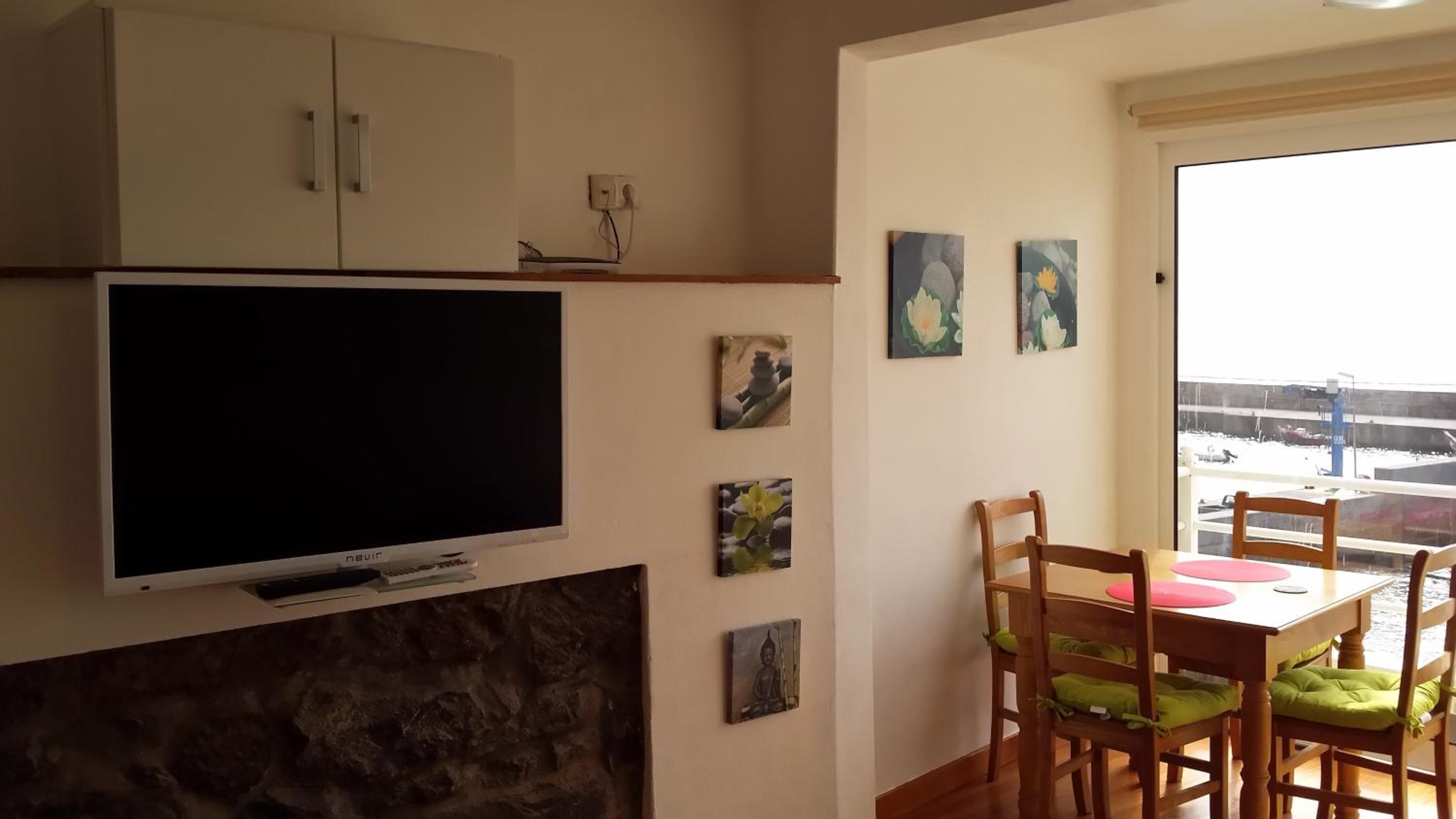 One-Bedroom House photo 1