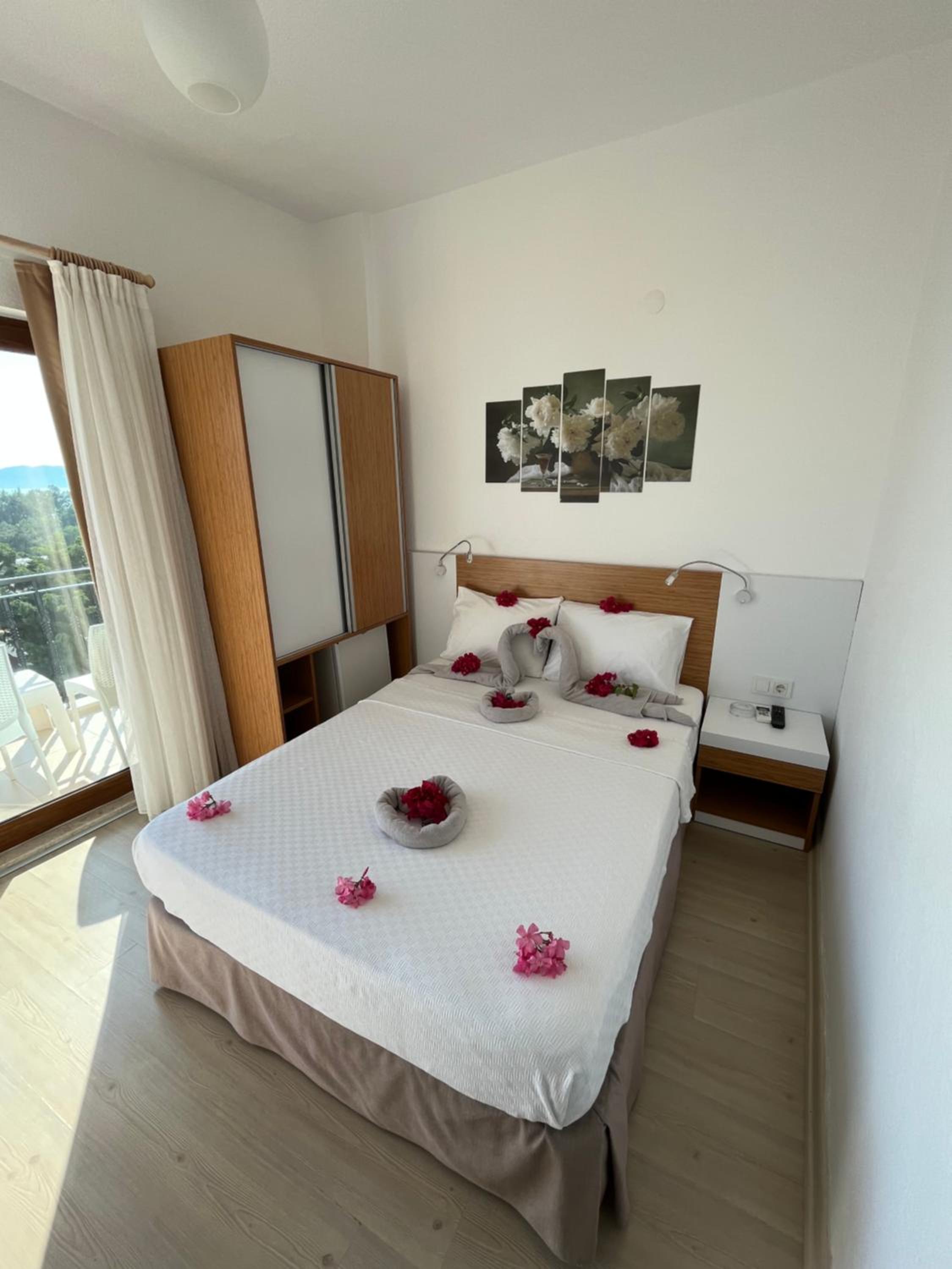 Standard Double Room - Photo 3