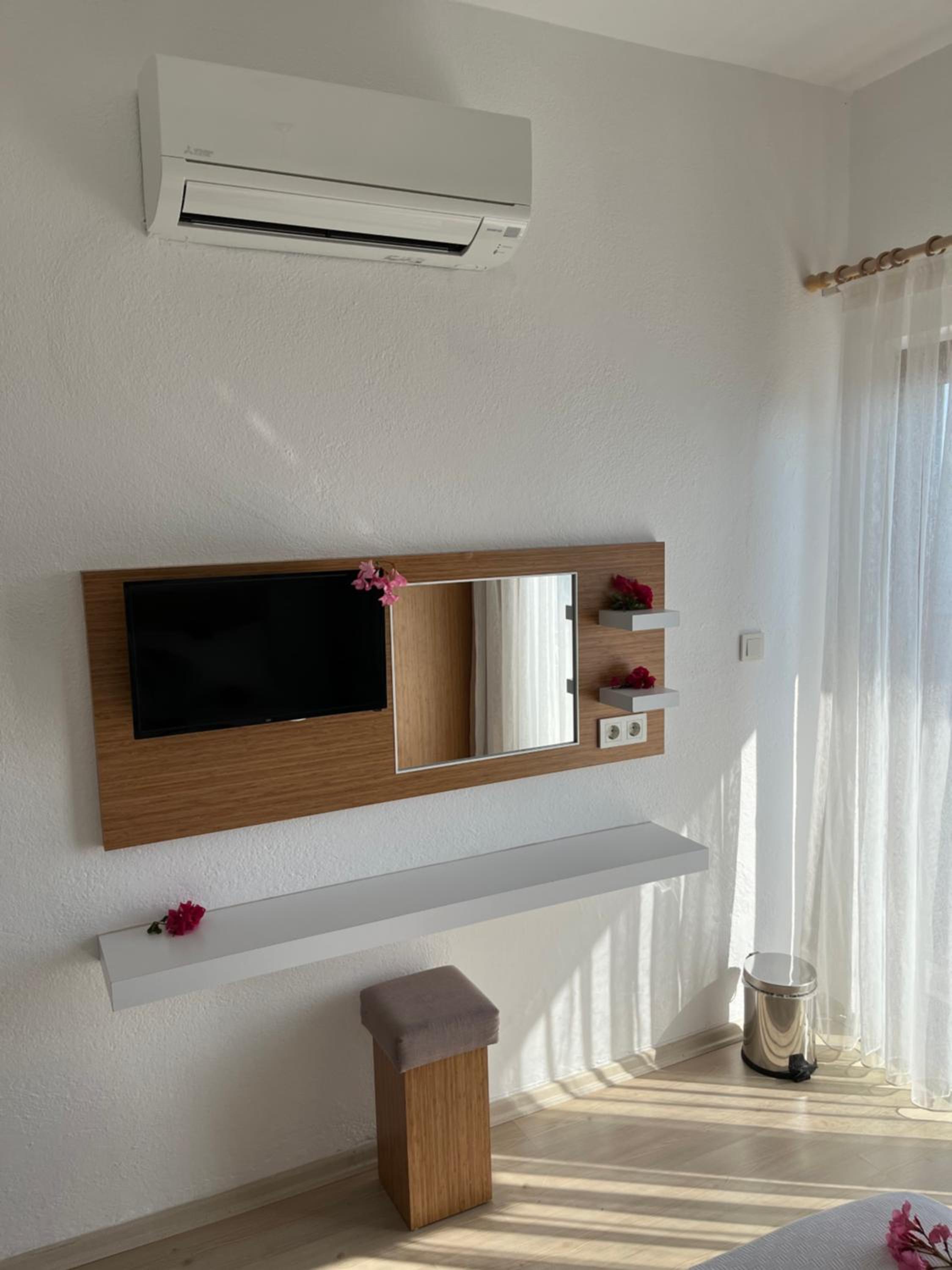 Standard Double Room - Photo 2