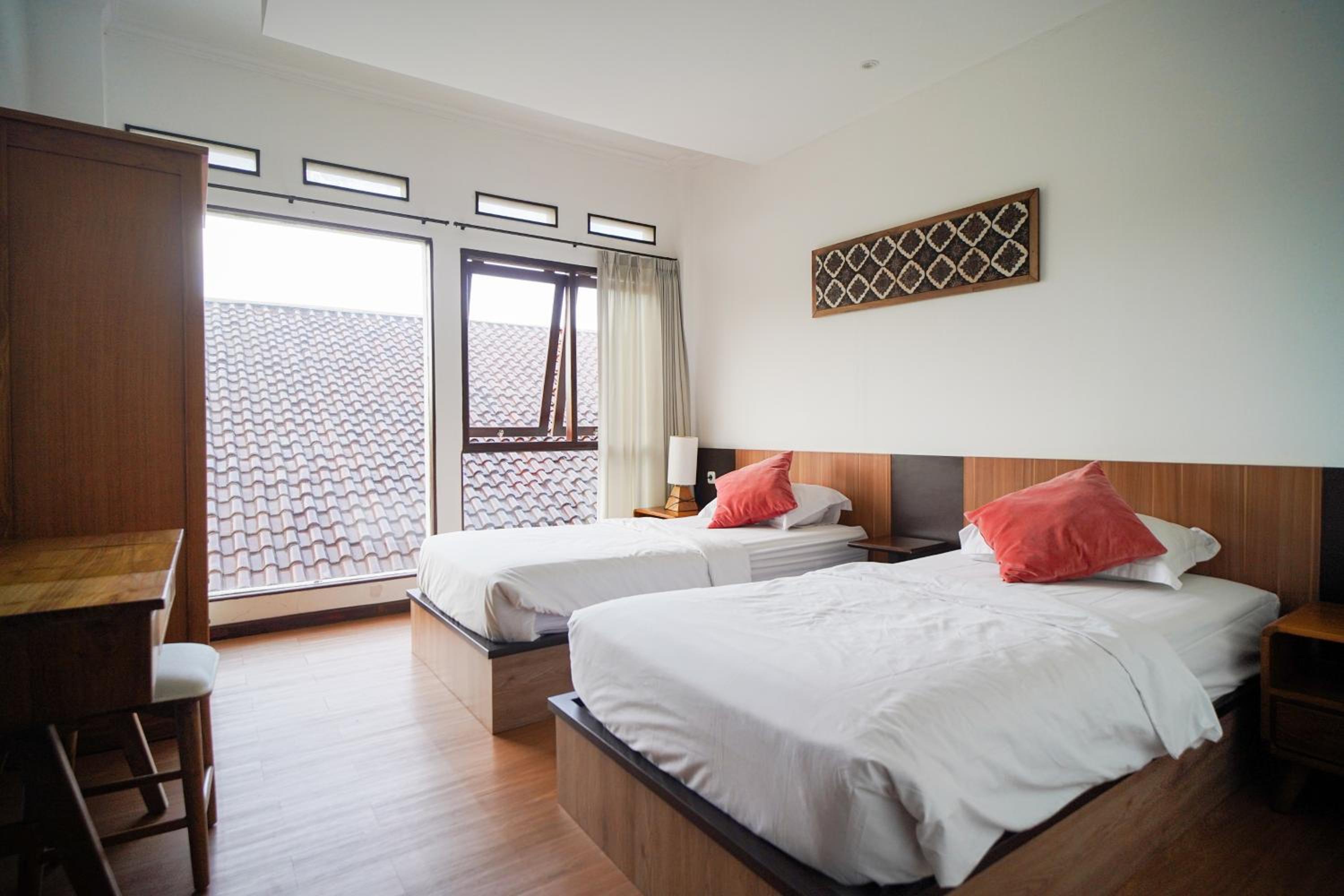 Three-Bedroom Villa - Photo 15