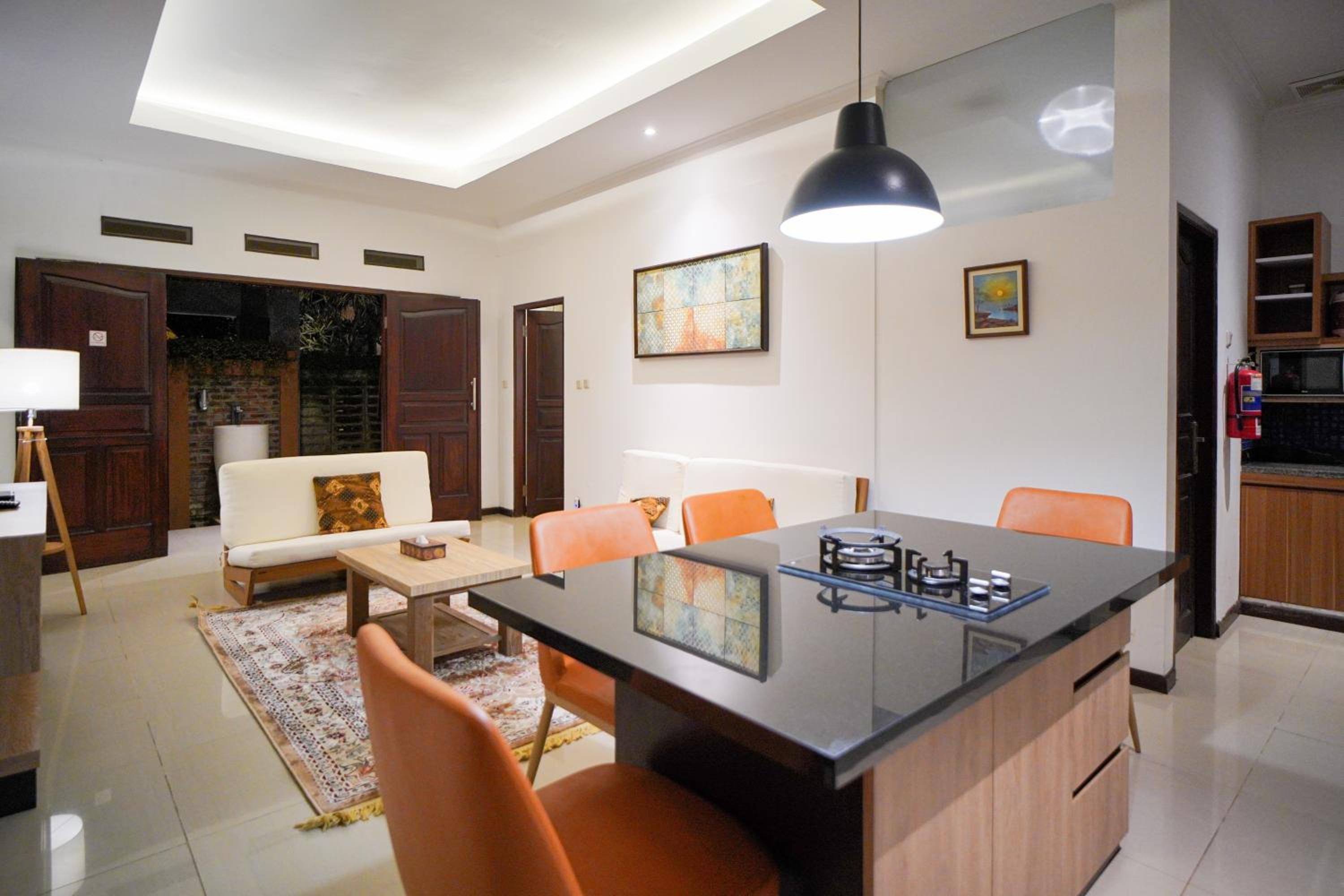 Three-Bedroom Villa - Photo 13