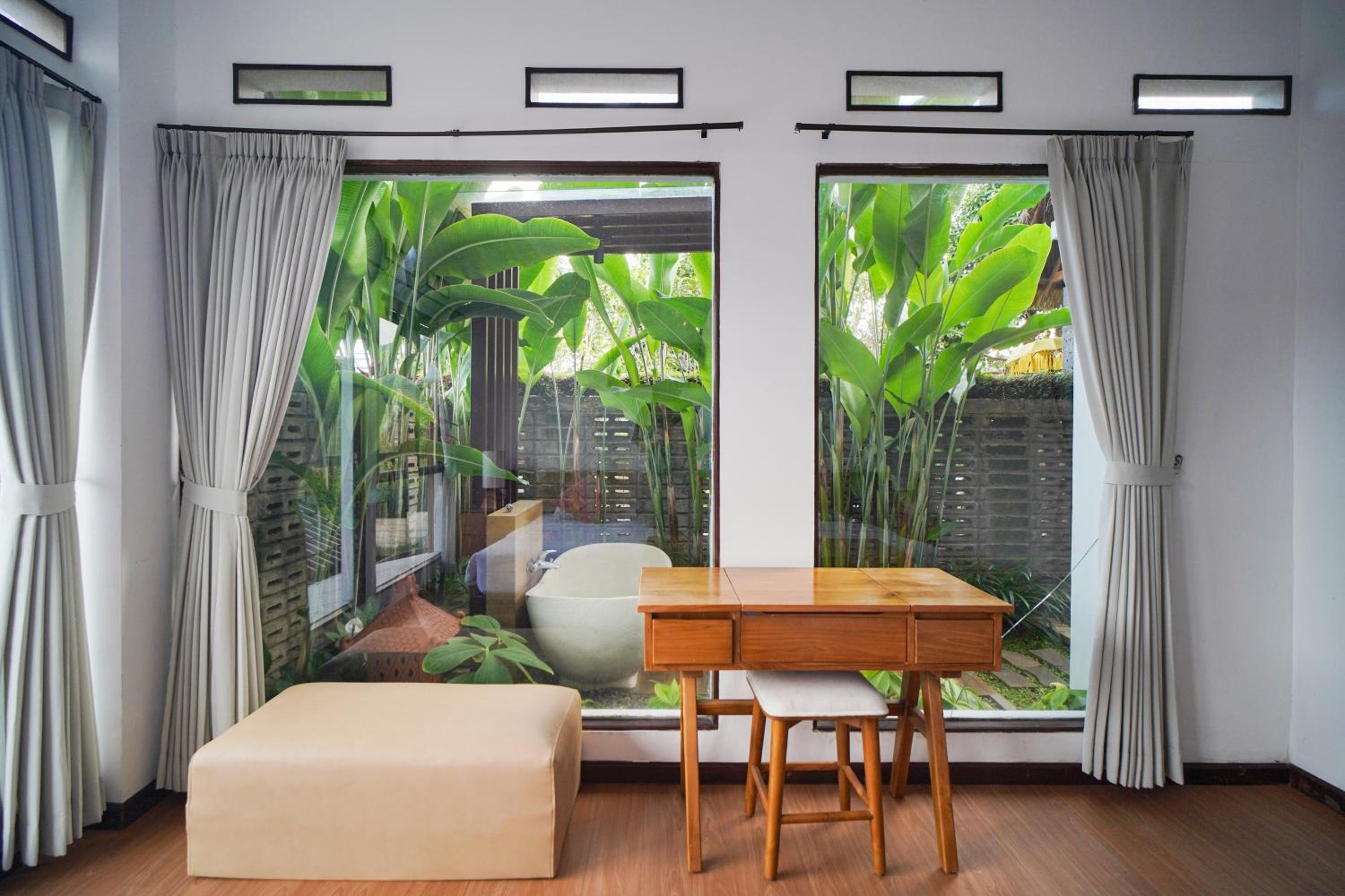 Three-Bedroom Villa - Photo 5