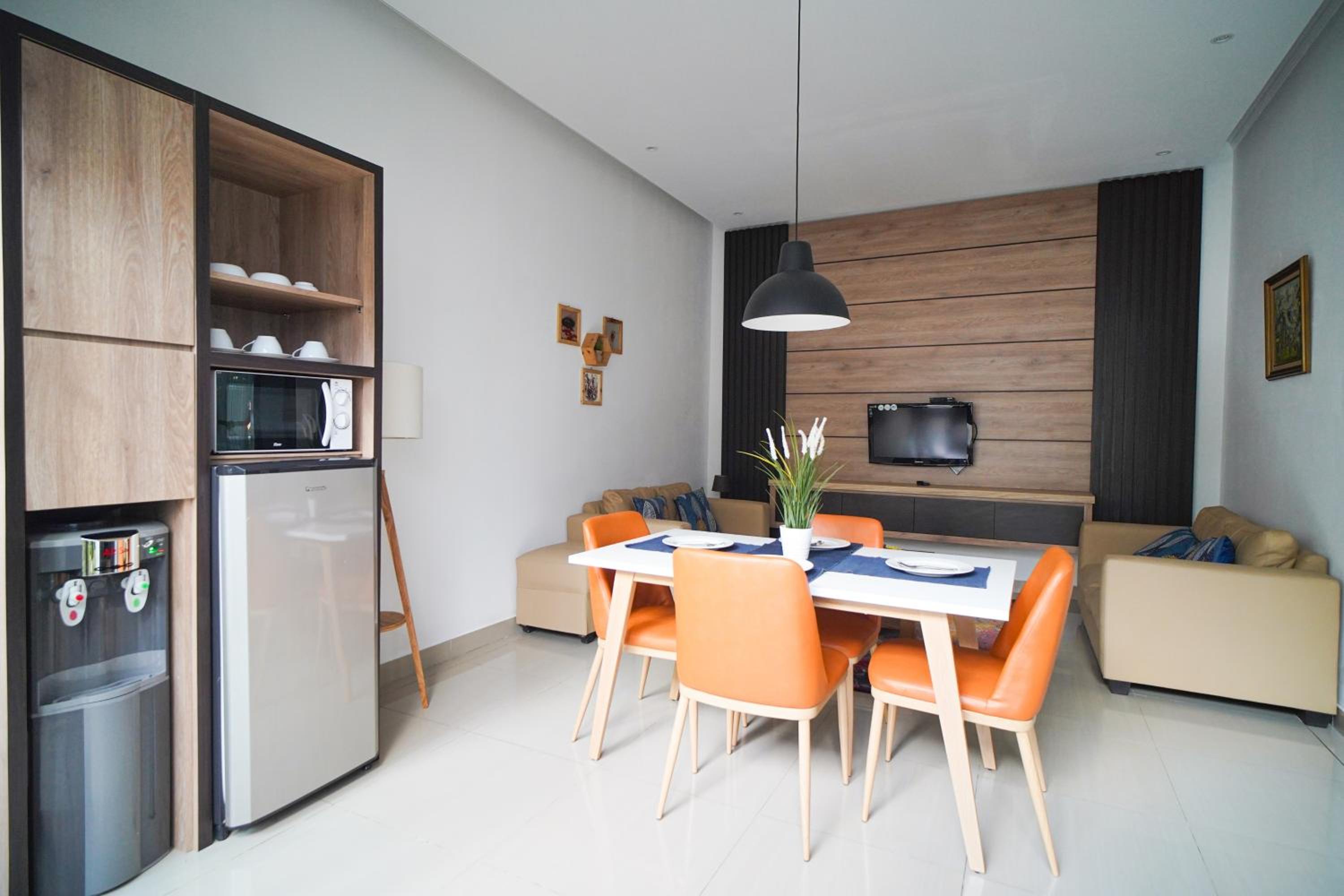 Two-Bedroom Villa - Photo 11