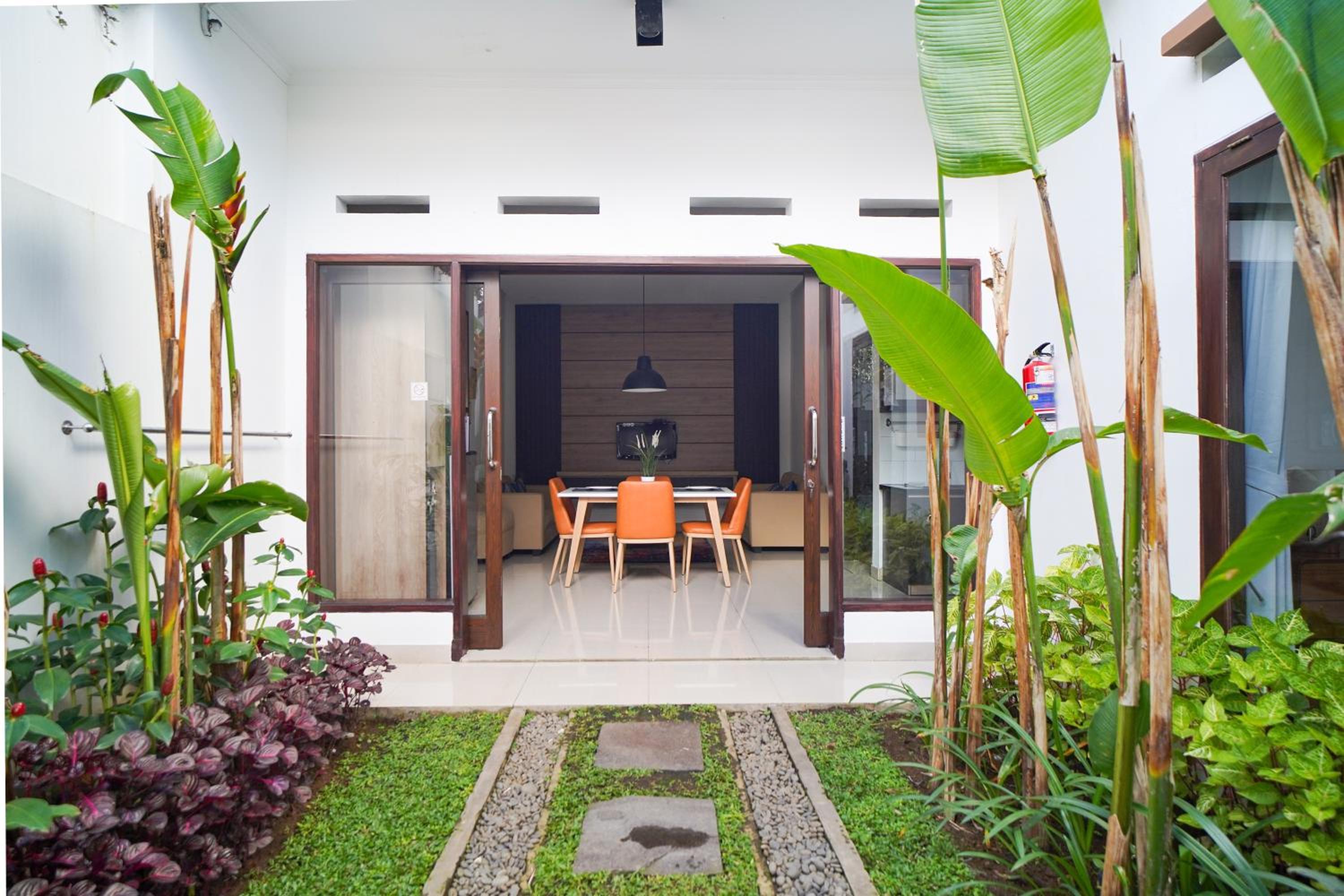 Two-Bedroom Villa - Photo 5