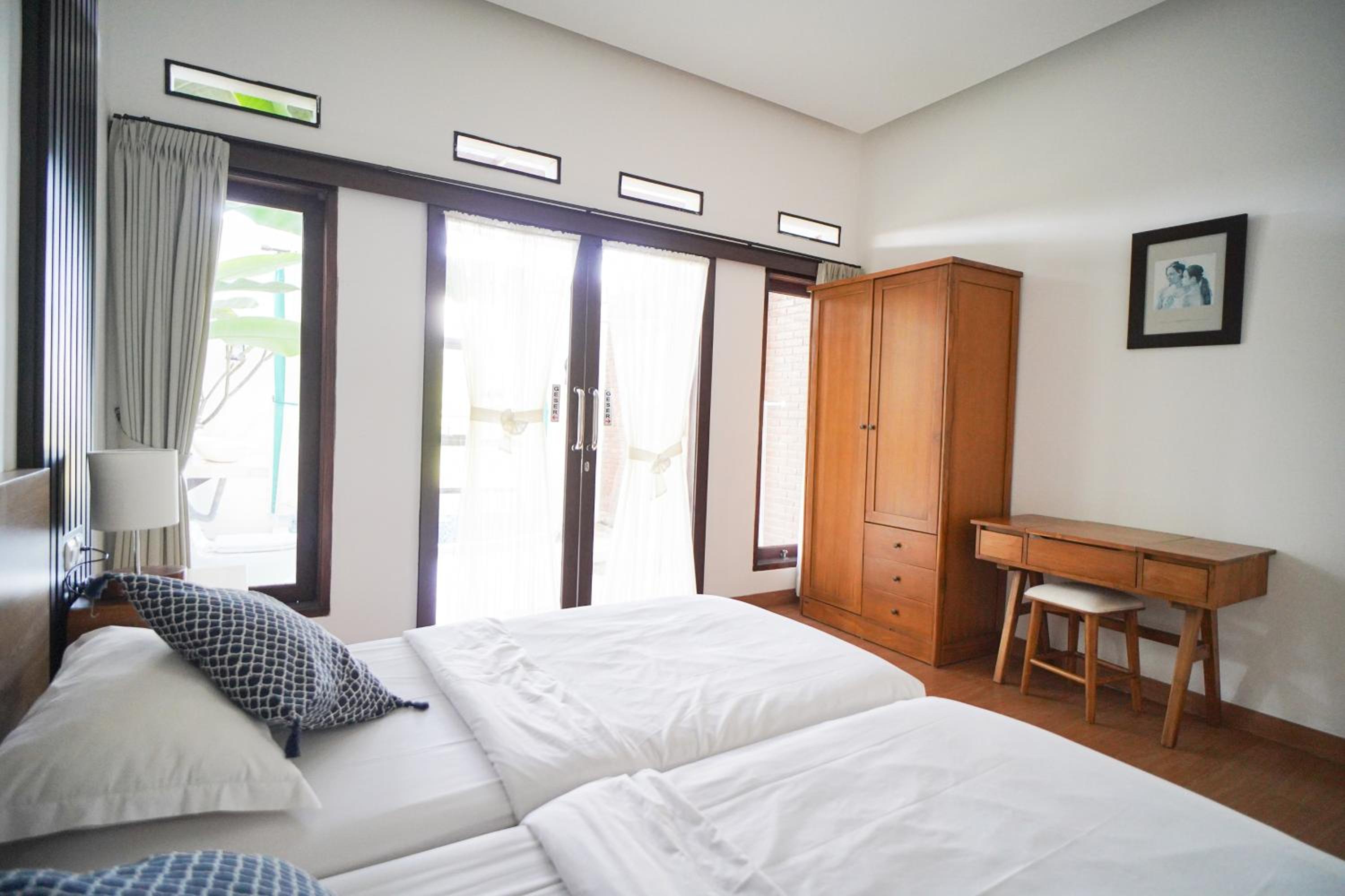 Two-Bedroom Villa - Photo 6